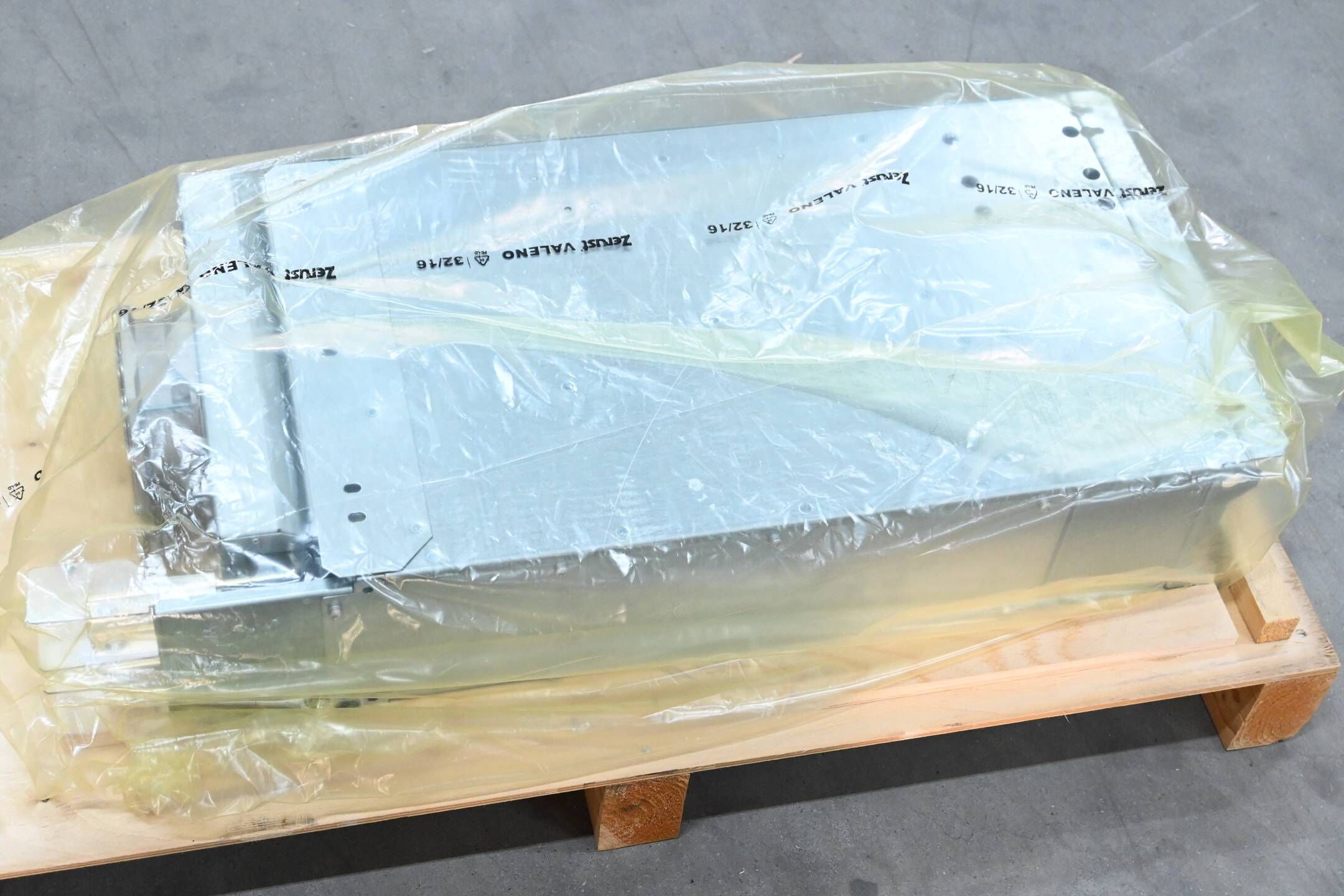 ABB Frequenzumrichter ACS880-104-0190A-7+N8010+P904