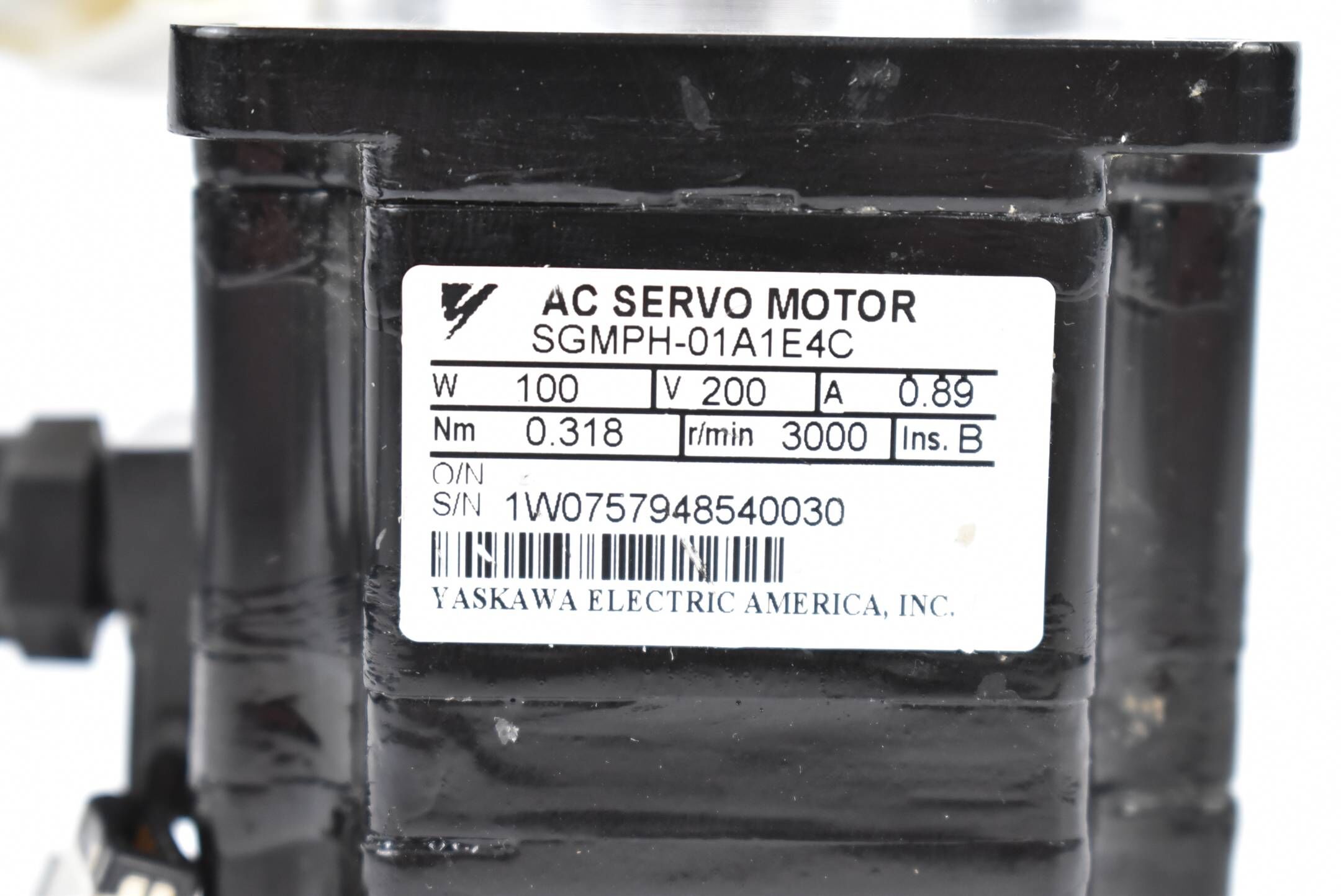 Yaskawa AC Servo Motor 100W 200V 0,89A 0,318Nm 3000r/min SGMPH-01A1E4C
