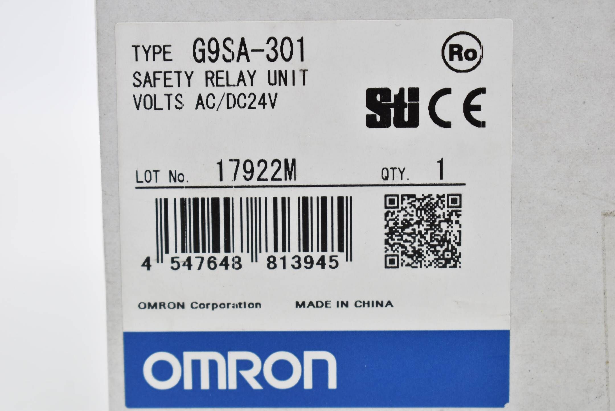 Omron Safety Relay Unit AC/DC24V G9SA-301 