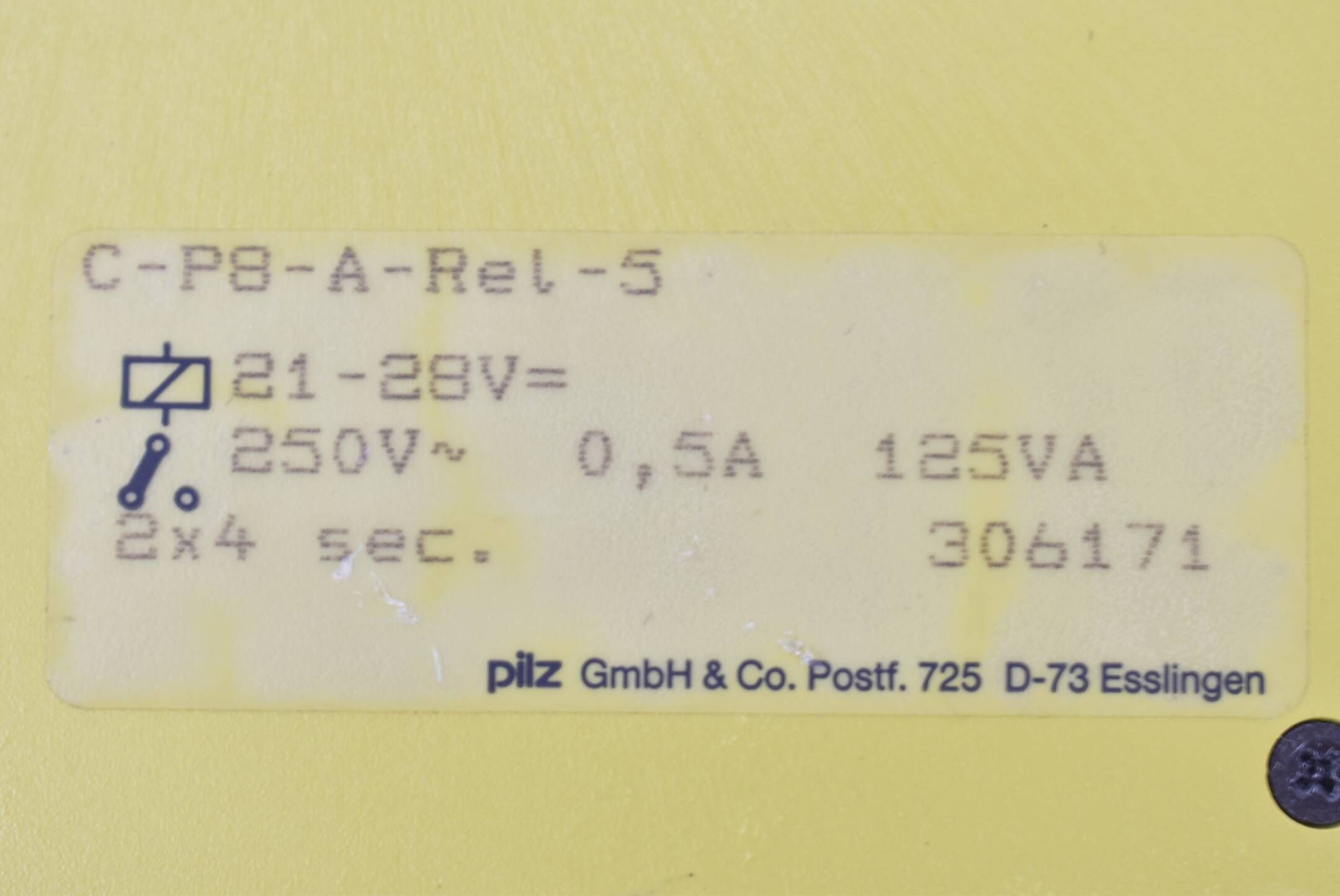 Pilz 21-28V 250V 0,5A 125VA 2x4sec C-P8-A-Rel-5 ( 306171 )