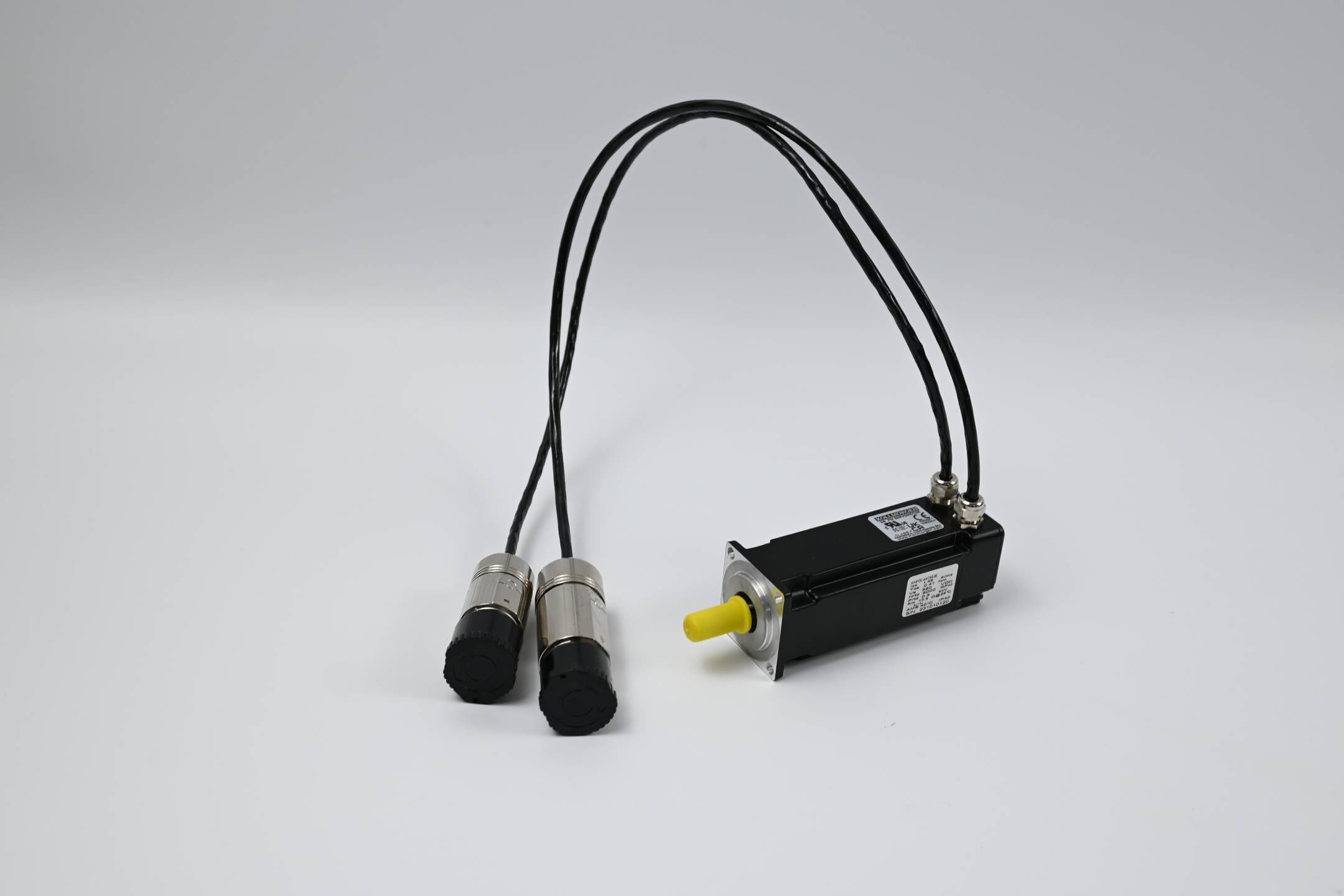 Kollmorgen Servomotor AKM13C-ANCNR-00 ( AKM13CANCNR00 )