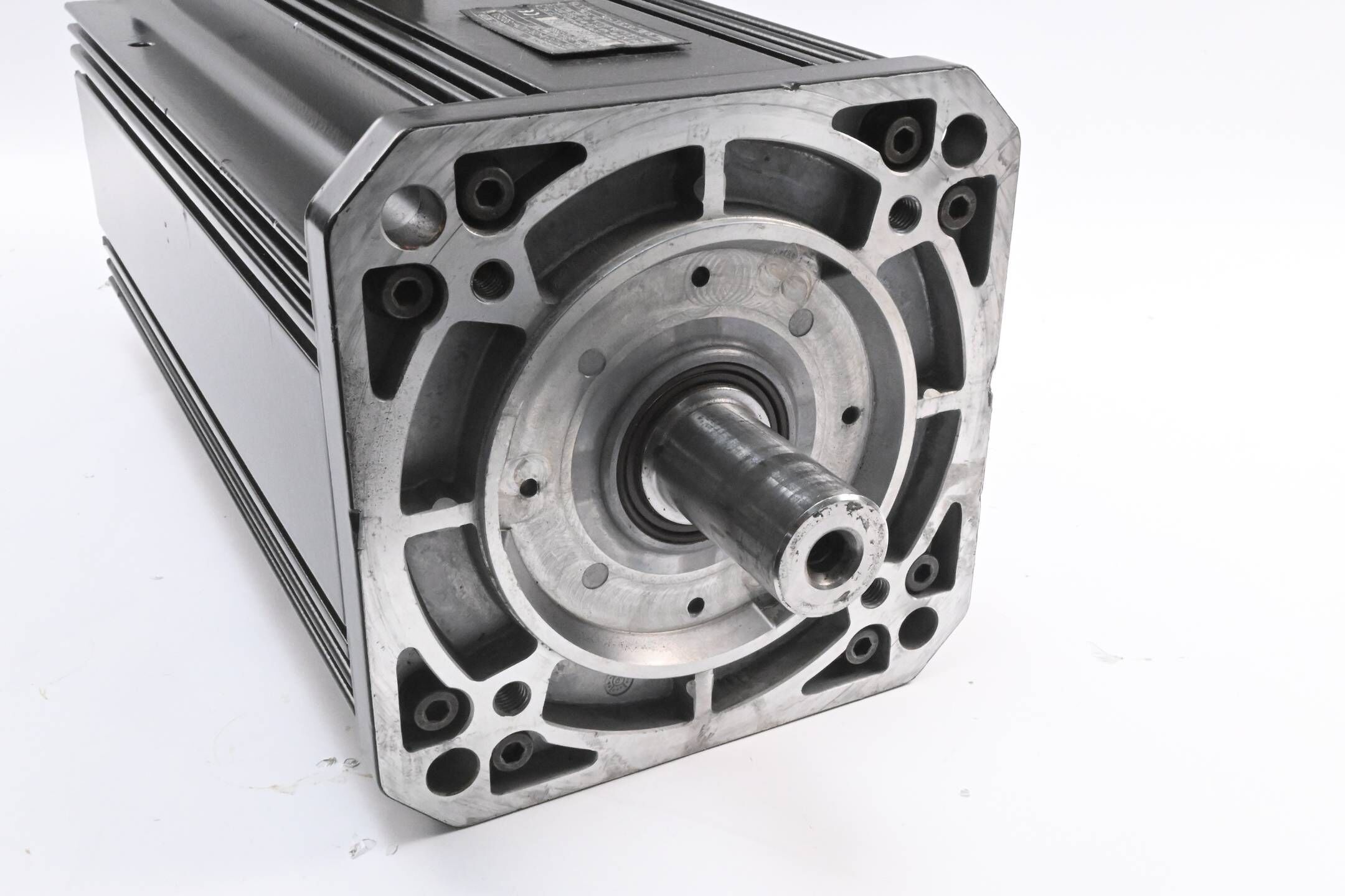 Indramat Permanent Magnet Motor MDD112C-N-030-N2M-130GB3 ( R911272488 )