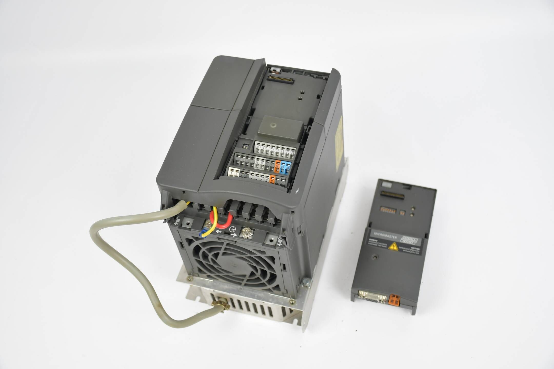 Siemens Micromaster 440 6SE6440-2AB21-1AB0 E A06/1.17 inkl. Kommutierungsdrossel