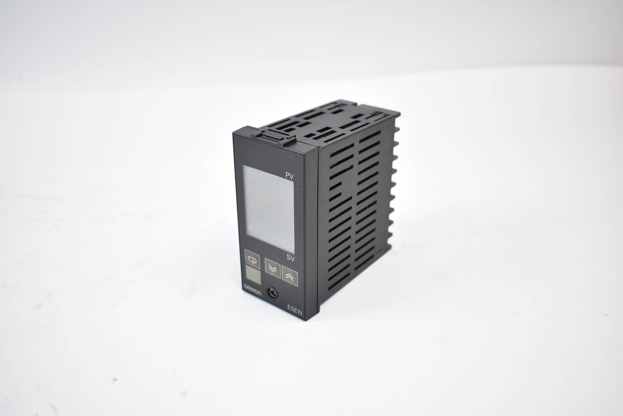 Omron Temperature Controller E5EN-Q3MP-500 Multi-Range 100-240 VAC