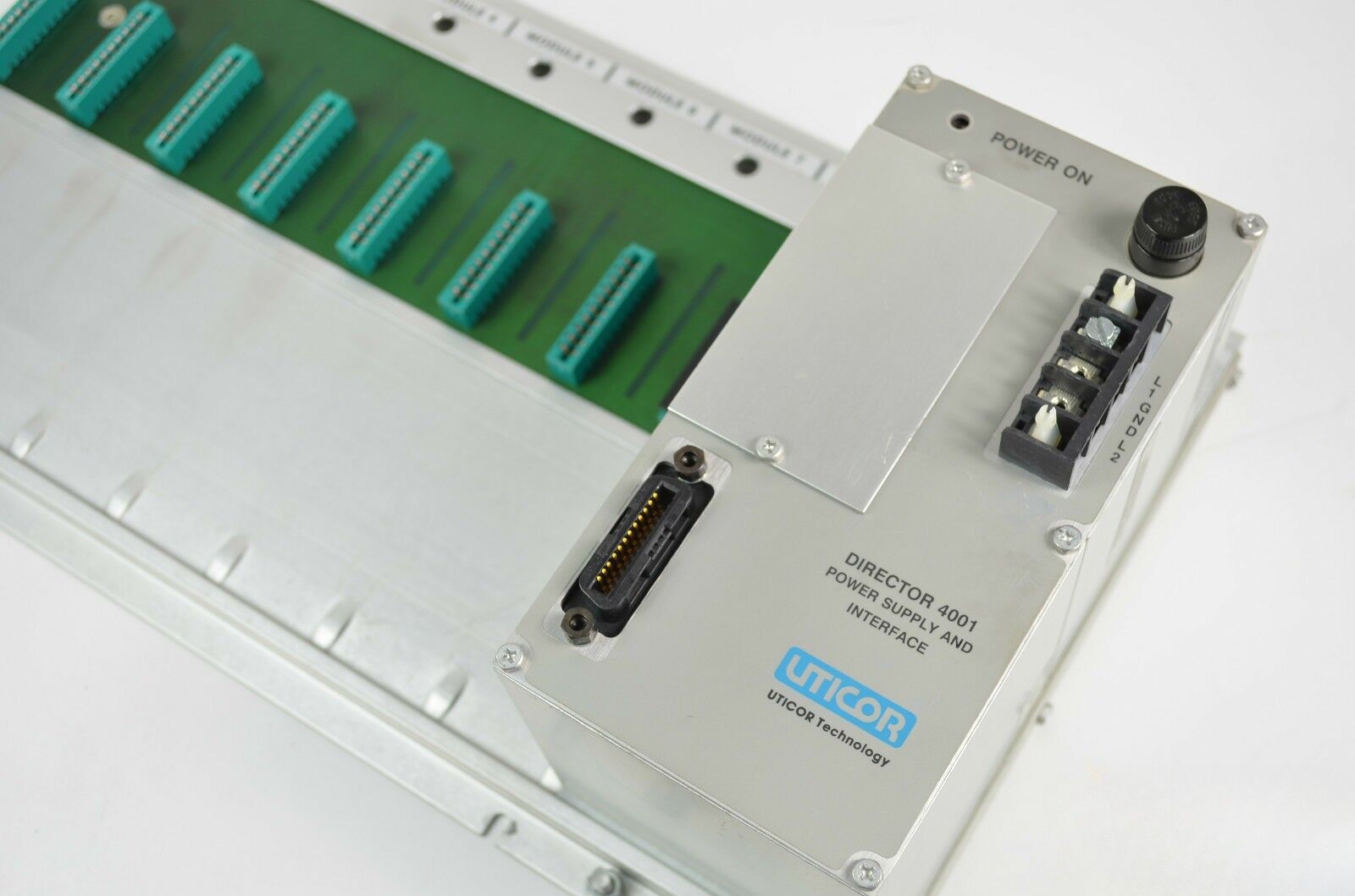 UTICOR Director 4001 ( 75B34 )