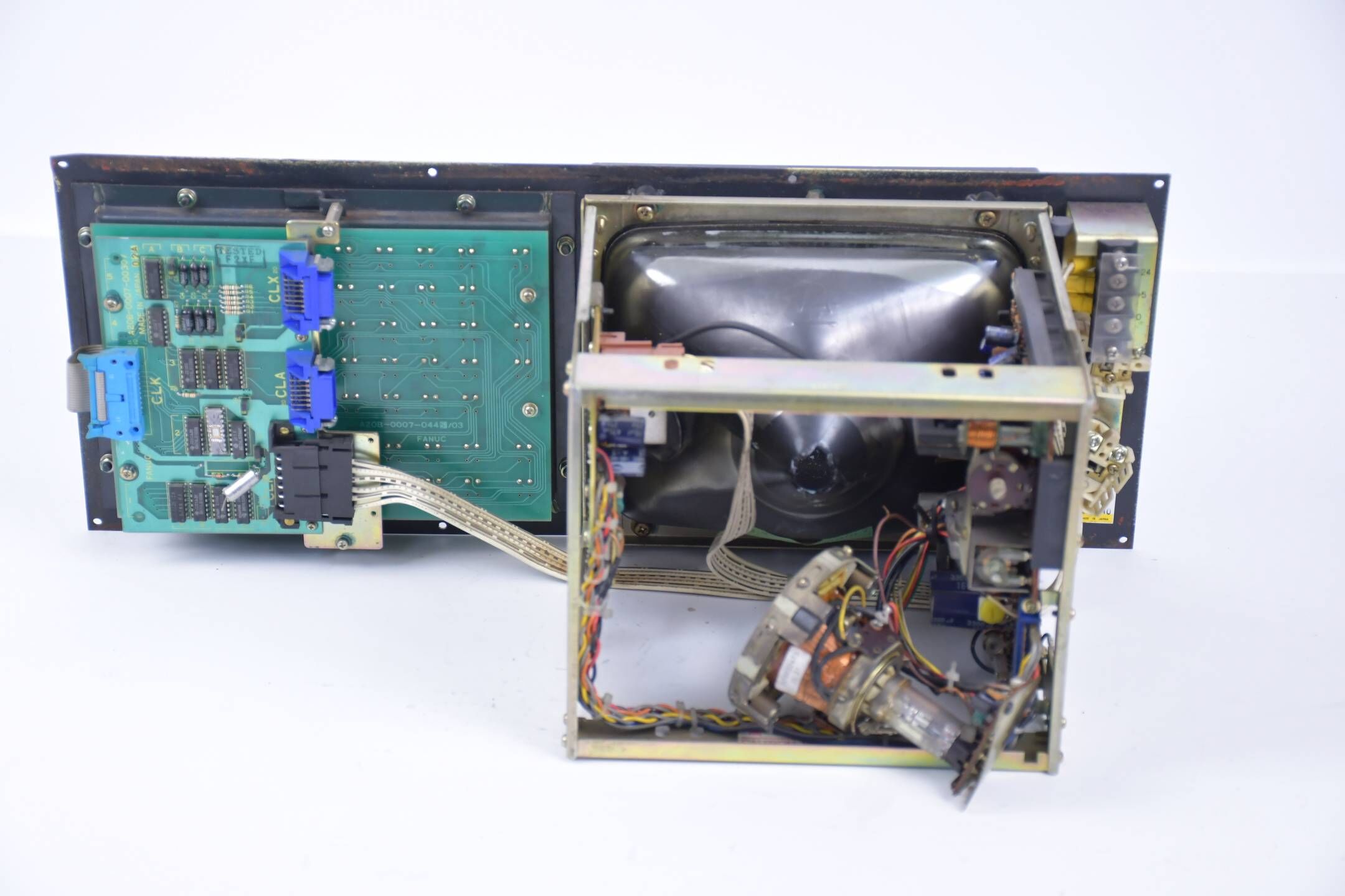 DEFEKT Fanuc LTD. Bedienpanel A02B-0051-C032 inkl. A61L-0001-0072