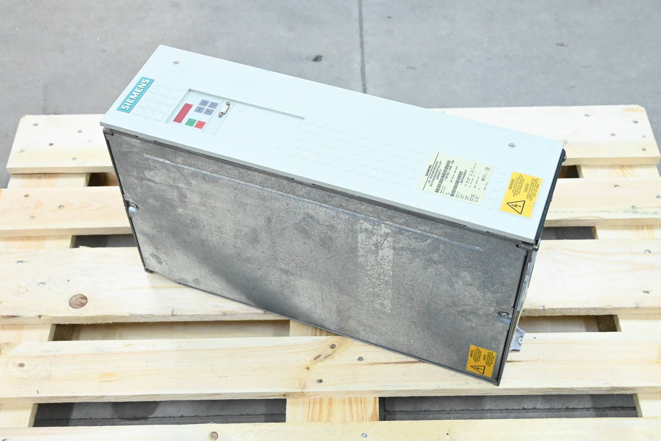 Siemens Ein-Rückspeiseeinheit 6SE7022-1EC85-1AA0 ( 6SE7 022-1EC85-1AA0 ) E.A2