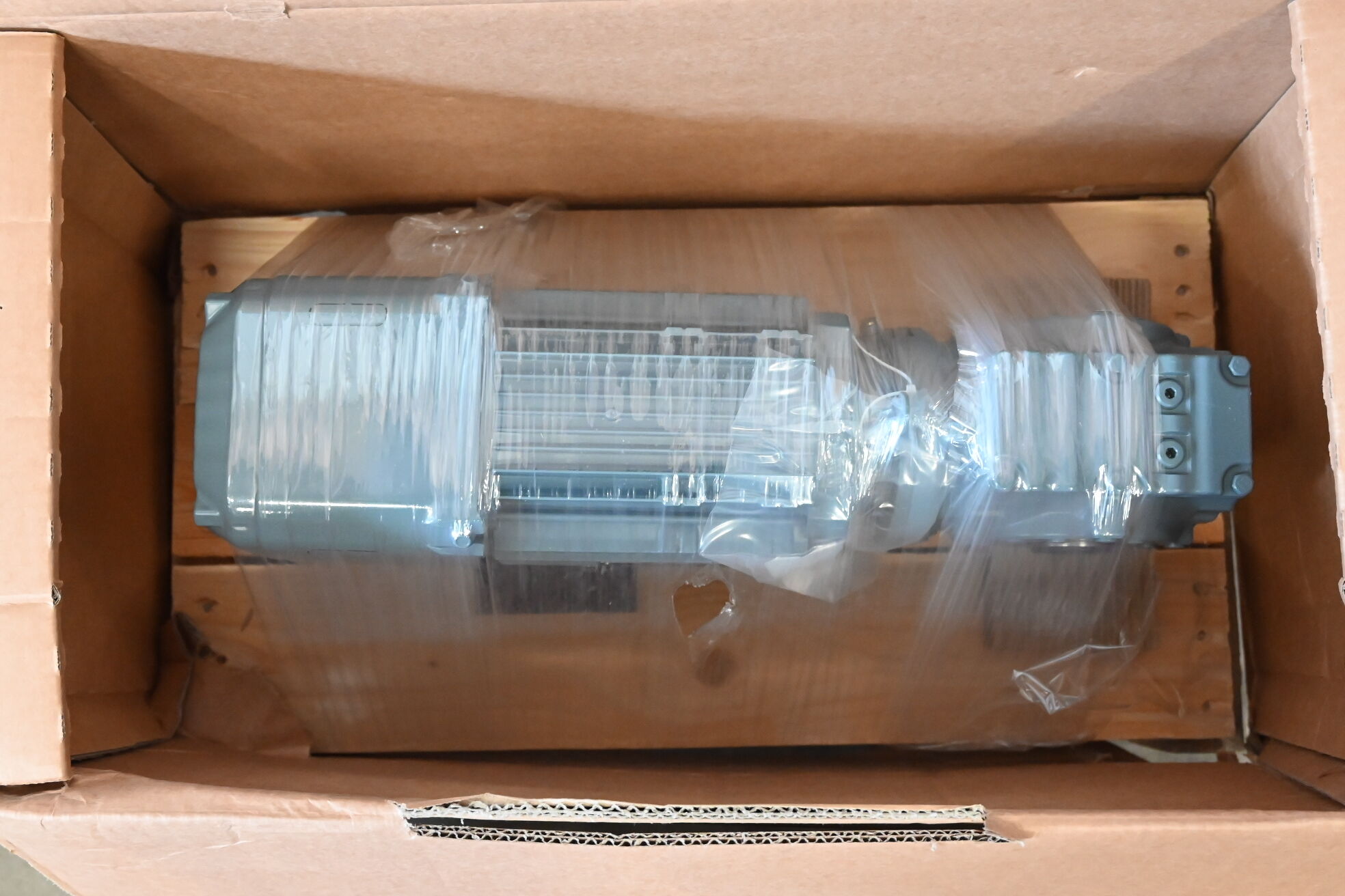 SEW-Eurodrive Getriebemotor SA47 DRN80M4/BE05/Z ( SA47DRN80M4/BE05/Z )