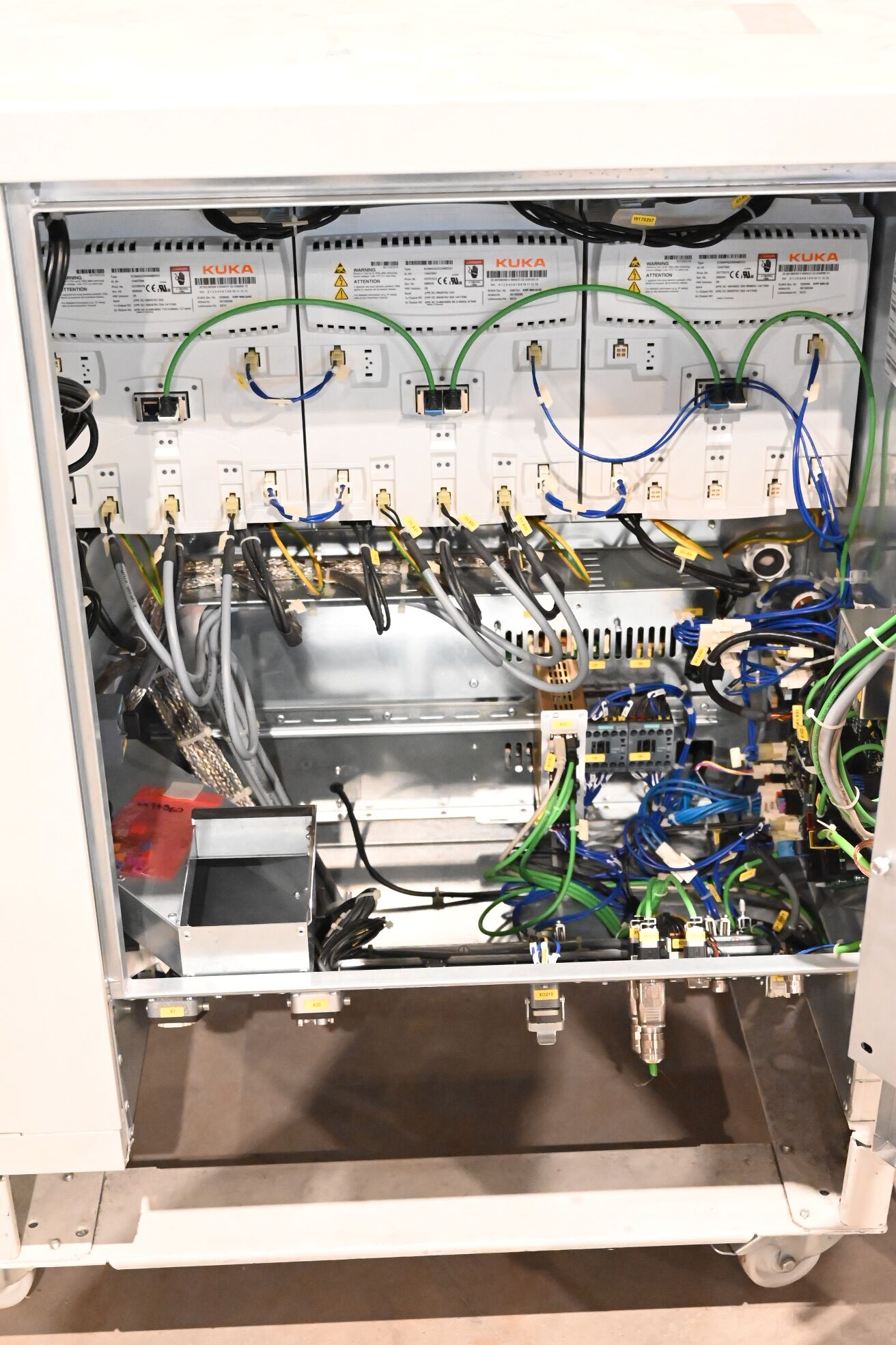 Kuka Industrieroboter KR240 R2900 ultra inkl. Schaltschrank KRC4 + 00-168-334 5