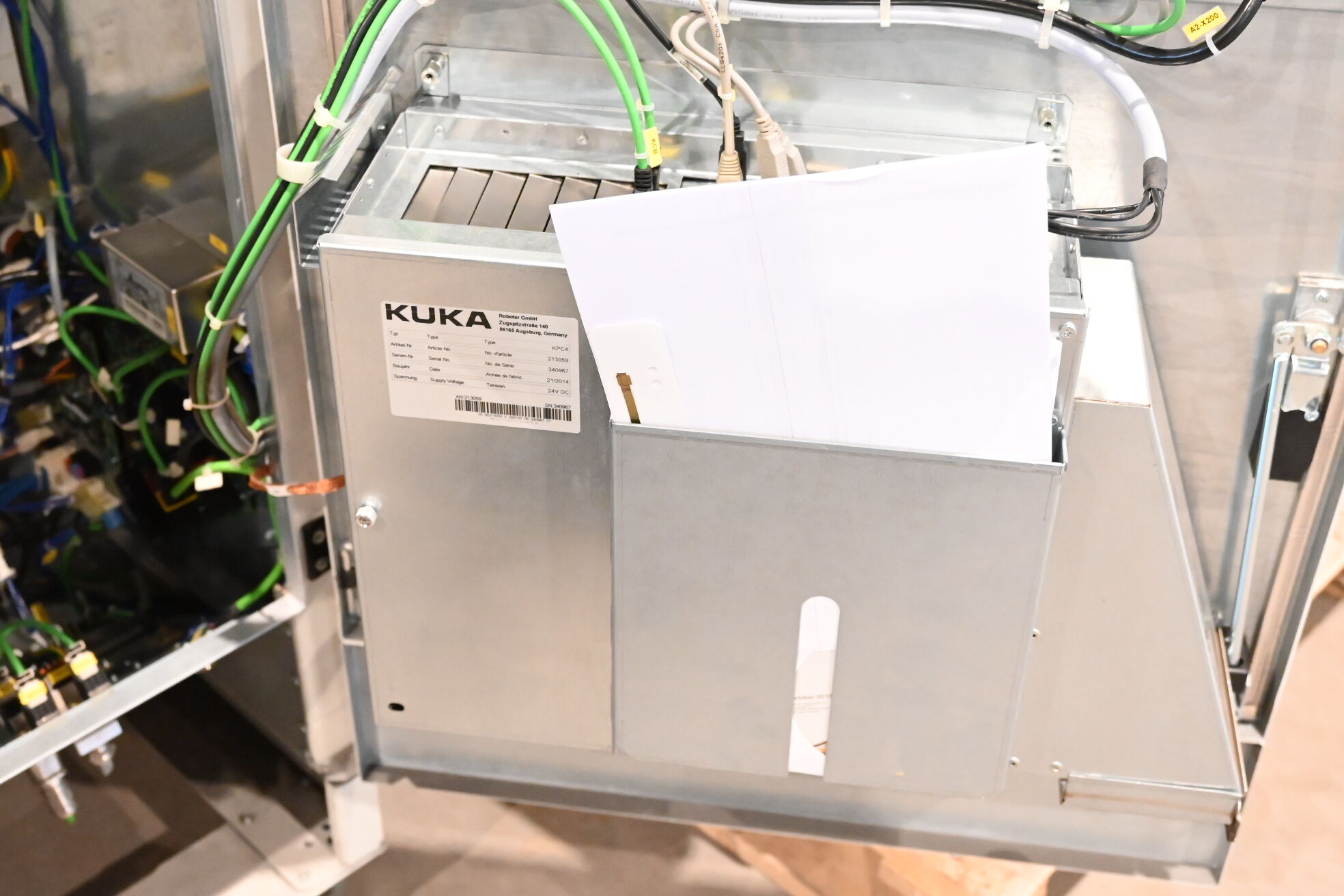 Kuka Industrieroboter KR240 R2900 ultra inkl. Schaltschrank KRC4 + 00-168-334