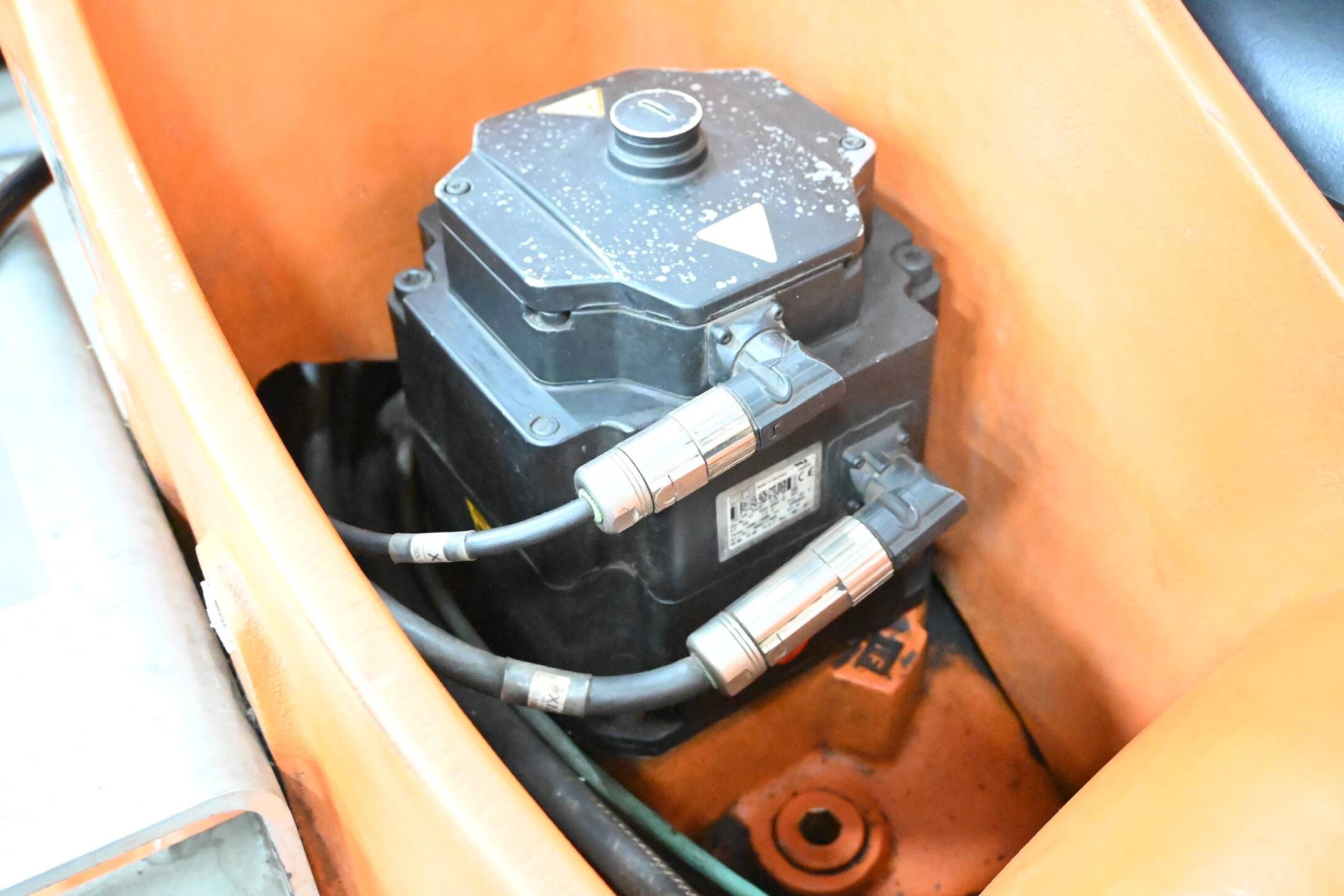 Kuka Industrieroboter KR 140 comp ( 0000124243 ) (1) KR140