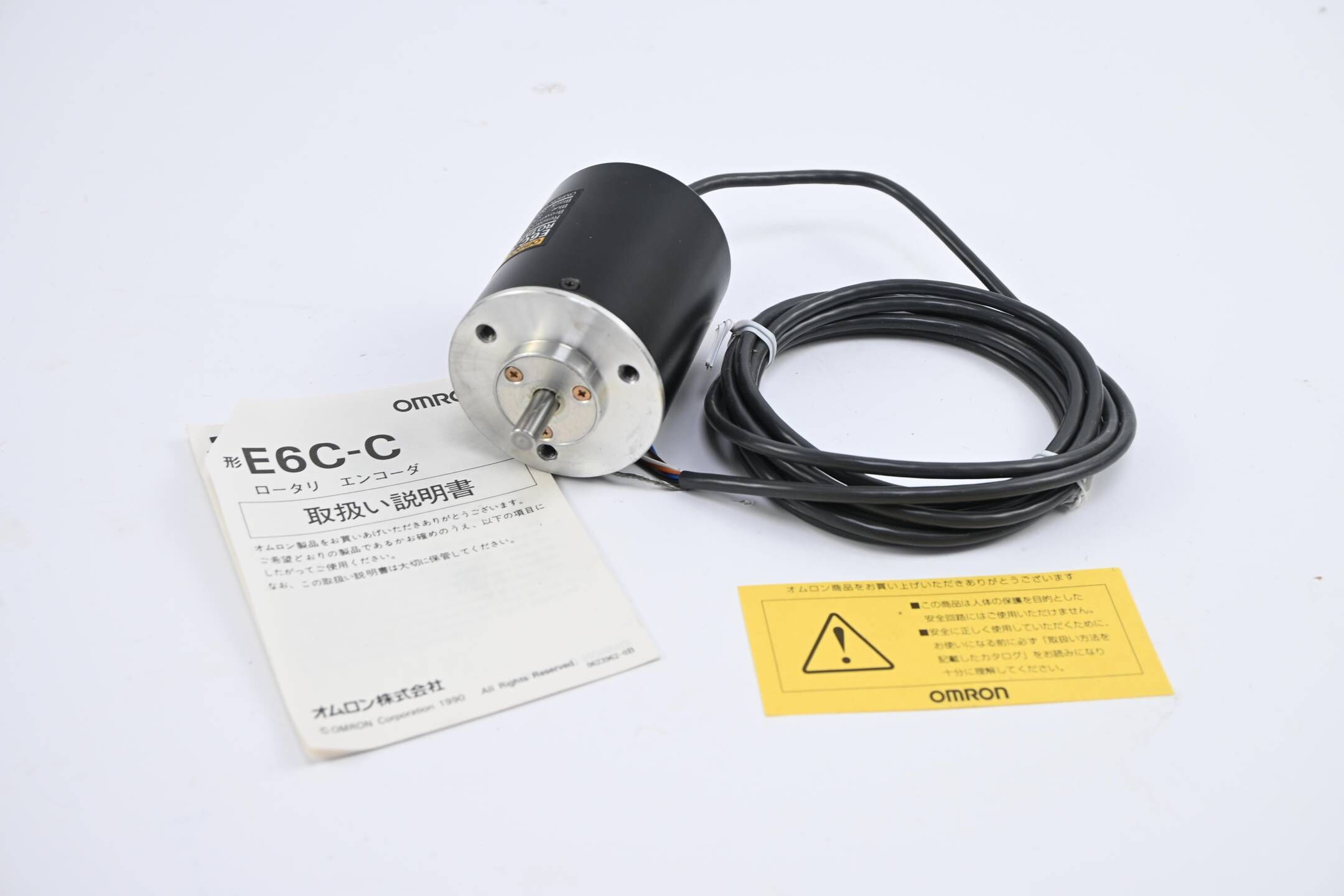 Omron inkrementeller Drehgeber E6C-CWZ5C ( 12-24 VDC ) 100 P/R