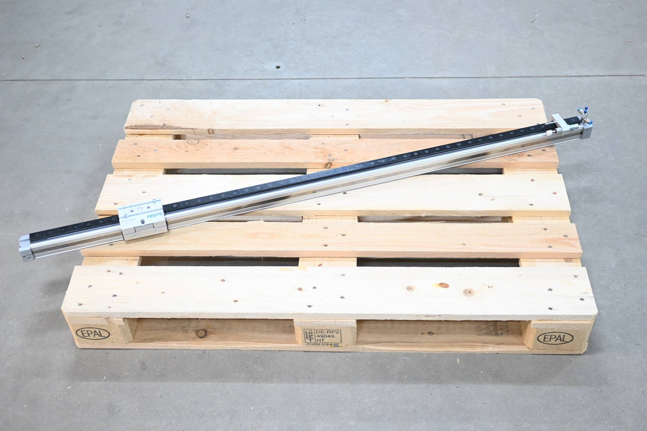 Festo Linearantrieb DGPL-25-1300-PPV-A-KF-B ( 161792 )