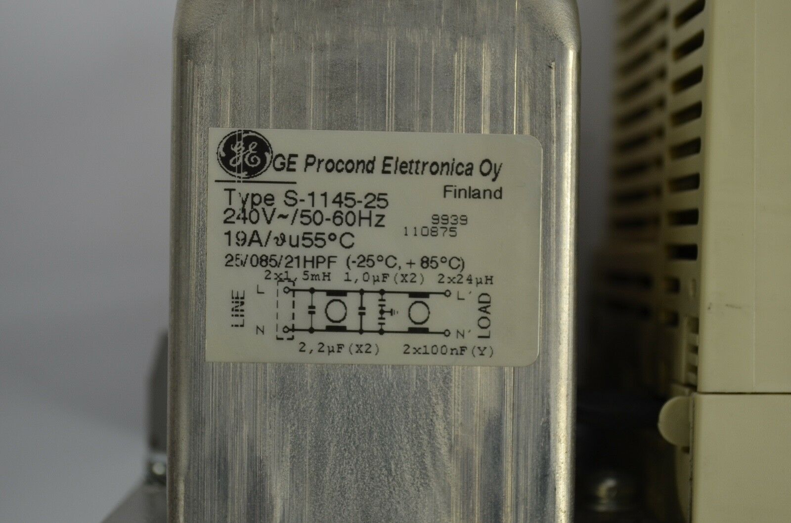 ABB Frequenzumrichter ACS 141-1K6-1 + ACS 100-FLT-A