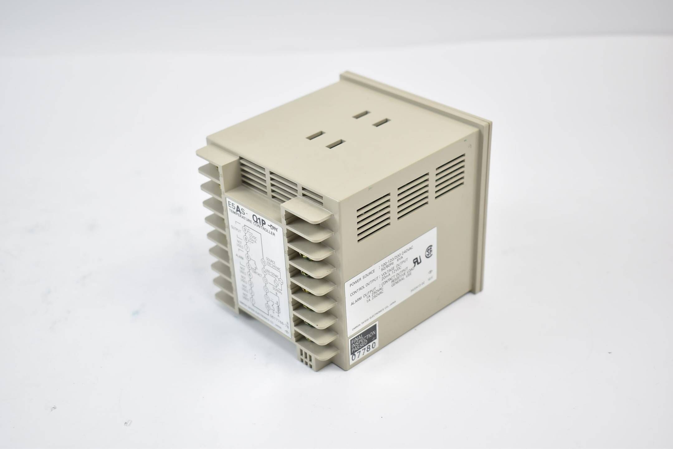 Omron Temperature Controller E5AS-Q1P-DIN Multi-Range 100/110/120,200/220/240VAC