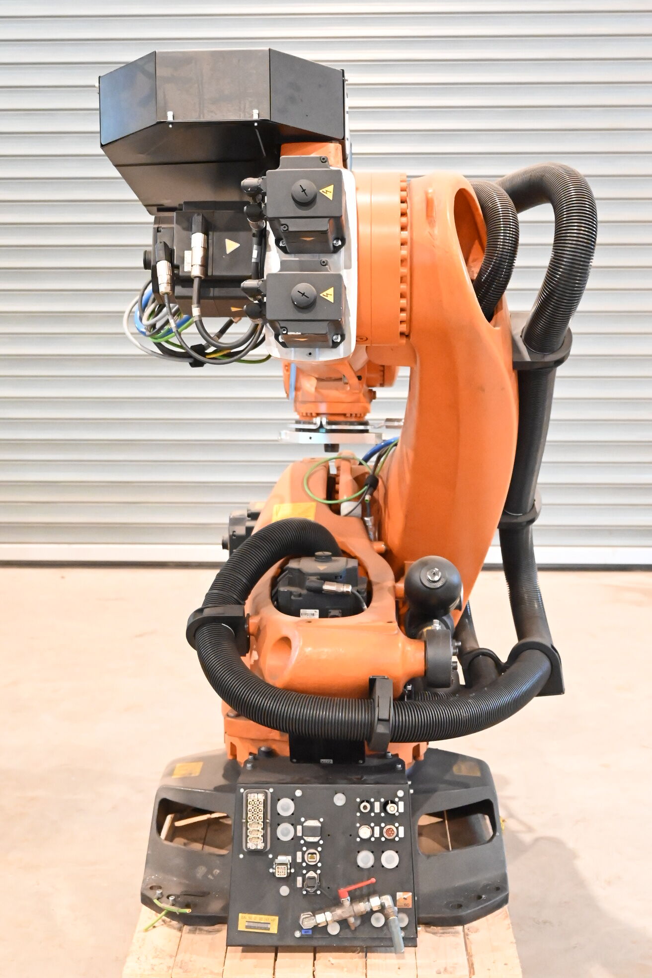 Kuka Industrieroboter KR240 R2700 Prime inkl. Schaltschrank KRC4 + 00-168-334 3