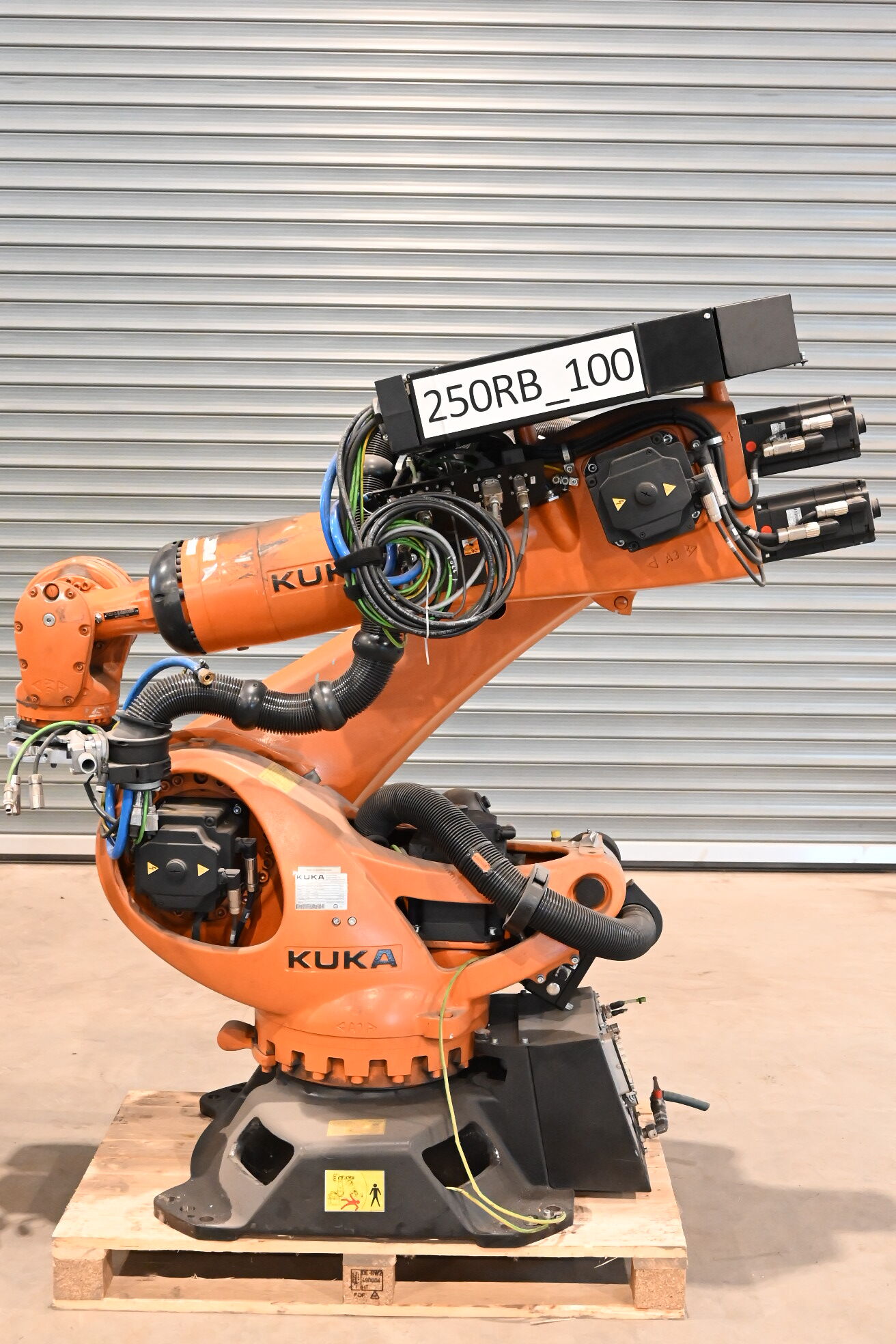 Kuka Industrieroboter KR240 R2700 Prime inkl. Schaltschrank KRC4 + 00-168-334 2