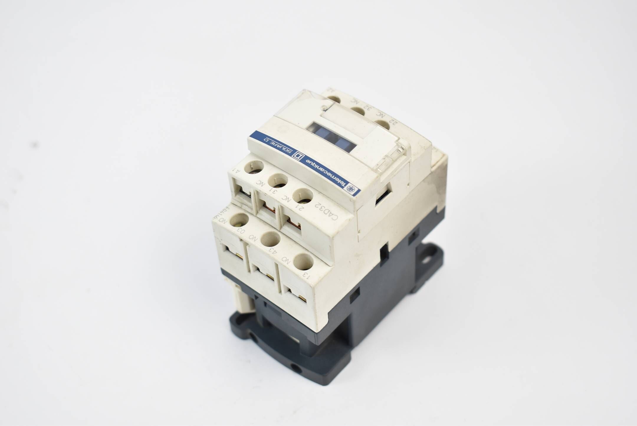 Telemecanique Hilfsschütz CAD32 inkl. LAD4RCU