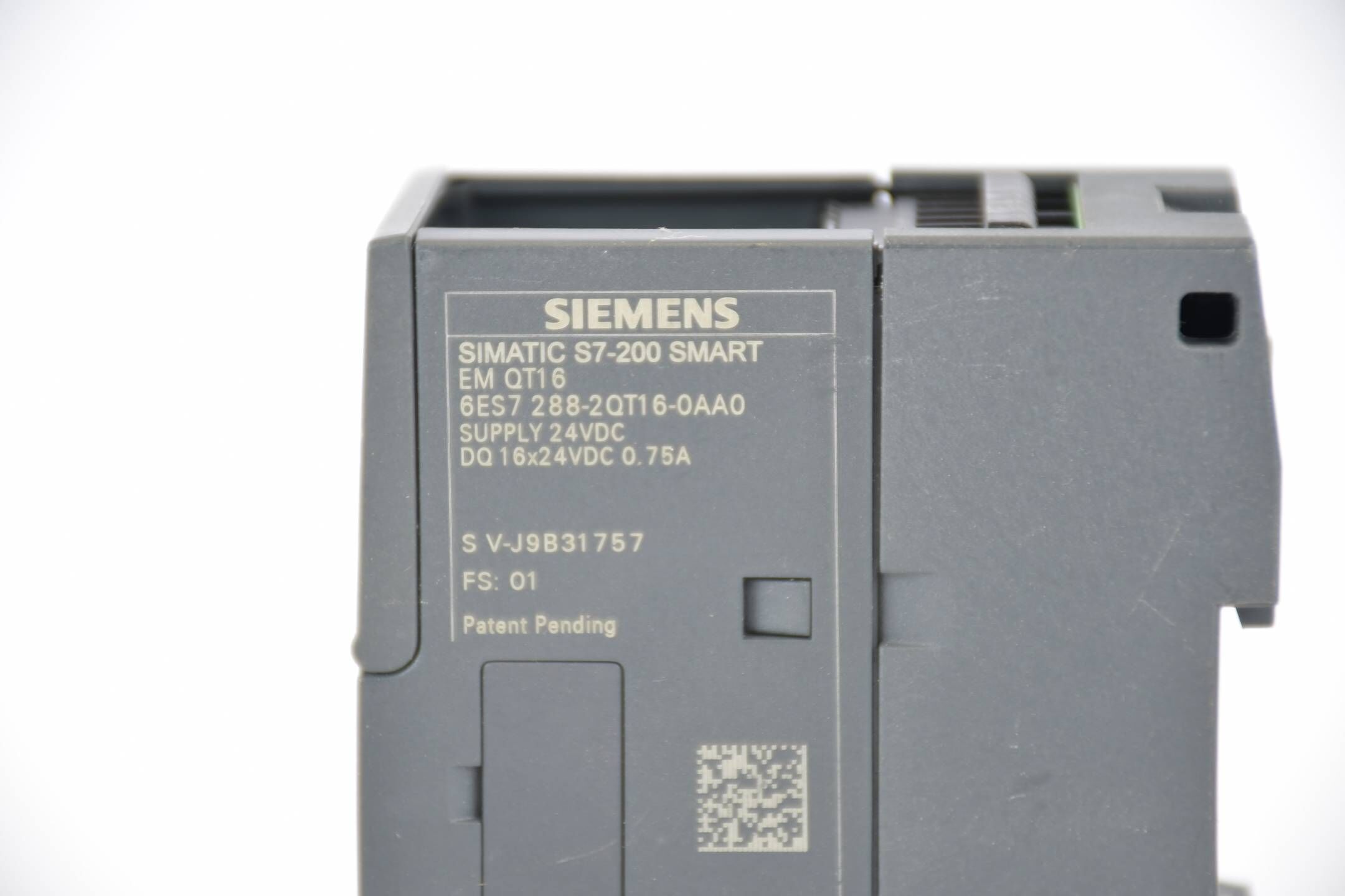 Siemens simatic S7-200 smart EM DT16 6ES7 288-2QT16-0AA0 ( 6ES7288-2QT16-0AA0 )