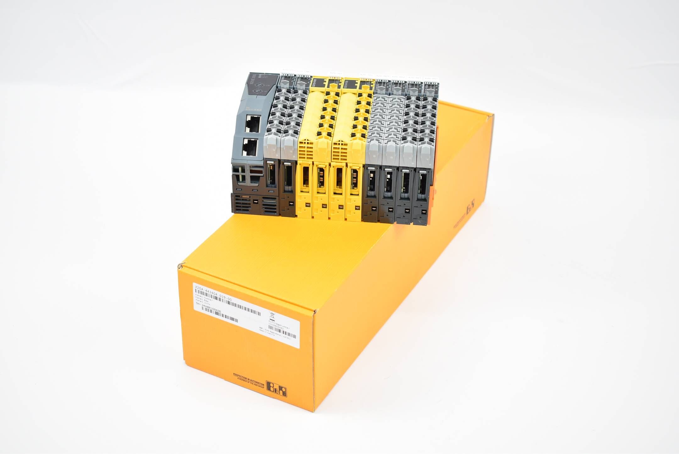 B&R  X20A:443404.019-00 X20BC0083 + X20BB80 + X20PS9400 + X20CMR010 + X20SI4100+