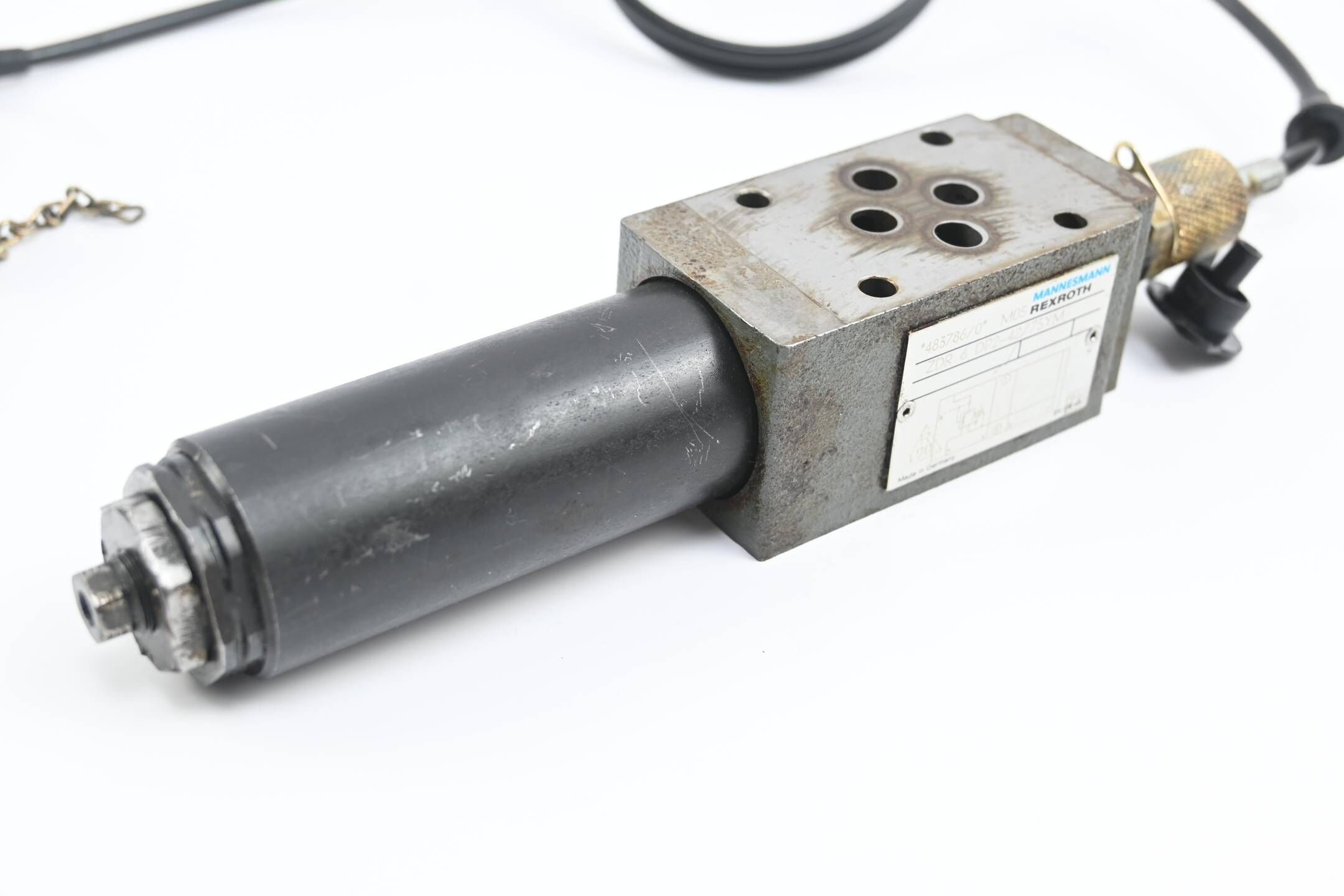 Rexroth Druckreduzierventil-Z ZDR6DP2-42/75YM inkl. Wika Manometer EN 837-1