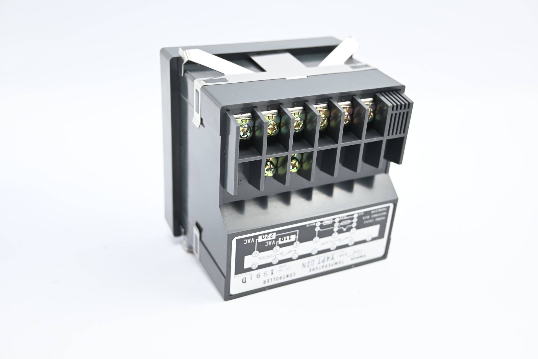 Omron Temperatur Controller 0-200°C 110/220 VAC ( E5H-Y4PT DIN )