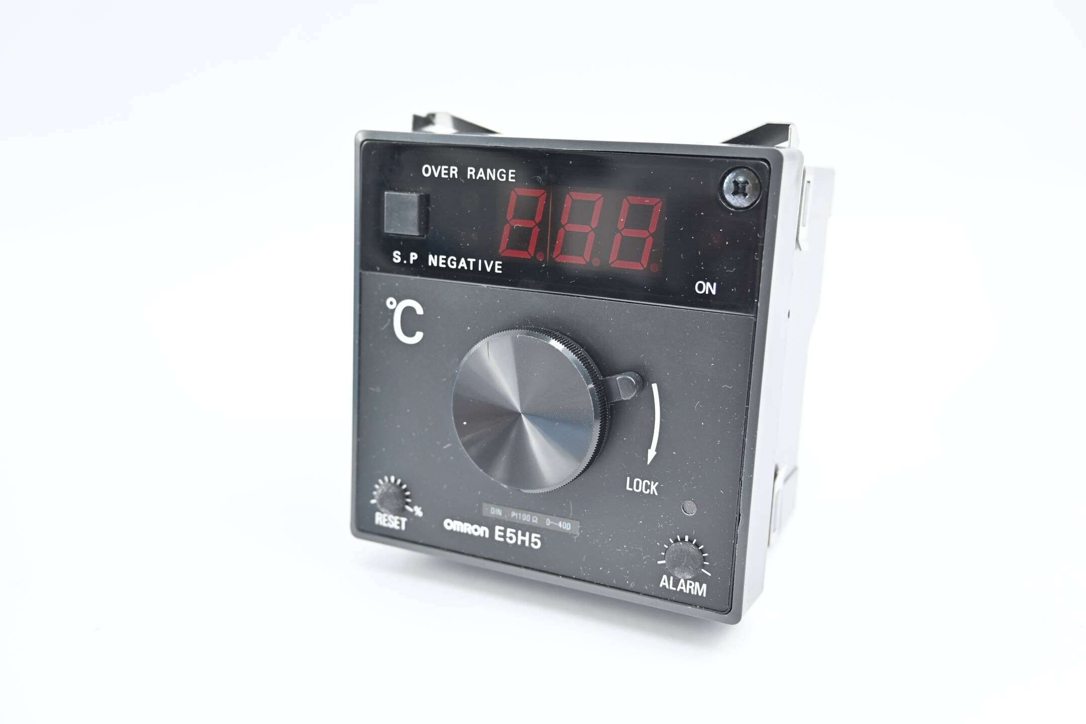 Omron Temperatur Controller 0-400°C 110/120/220/240 VAC ( E5H5-S41P-1-DIN )