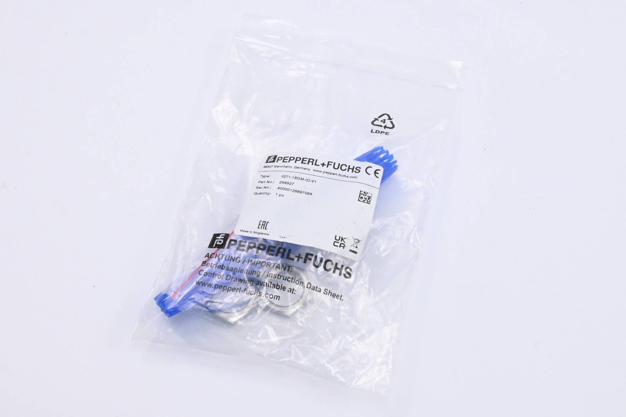 Pepperl + Fuchs RFID-Schreib-/Lesegerät IQT1-18GM-IO-V1 ( 299927 )