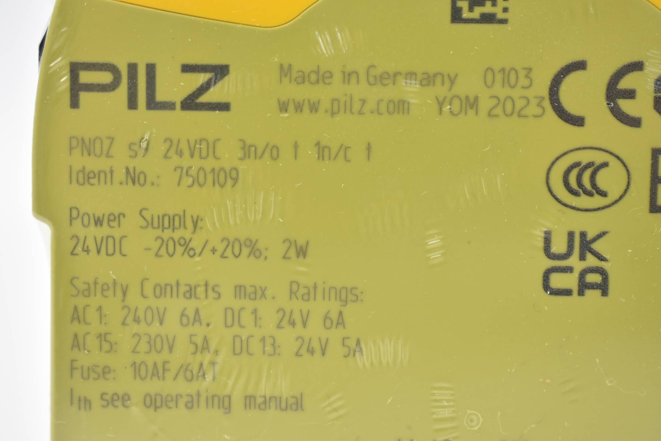 Pilz Sicherheitsschaltgerät PNOZ s9 24VDC 3 n/o t 1 n/c t ( 750109 )