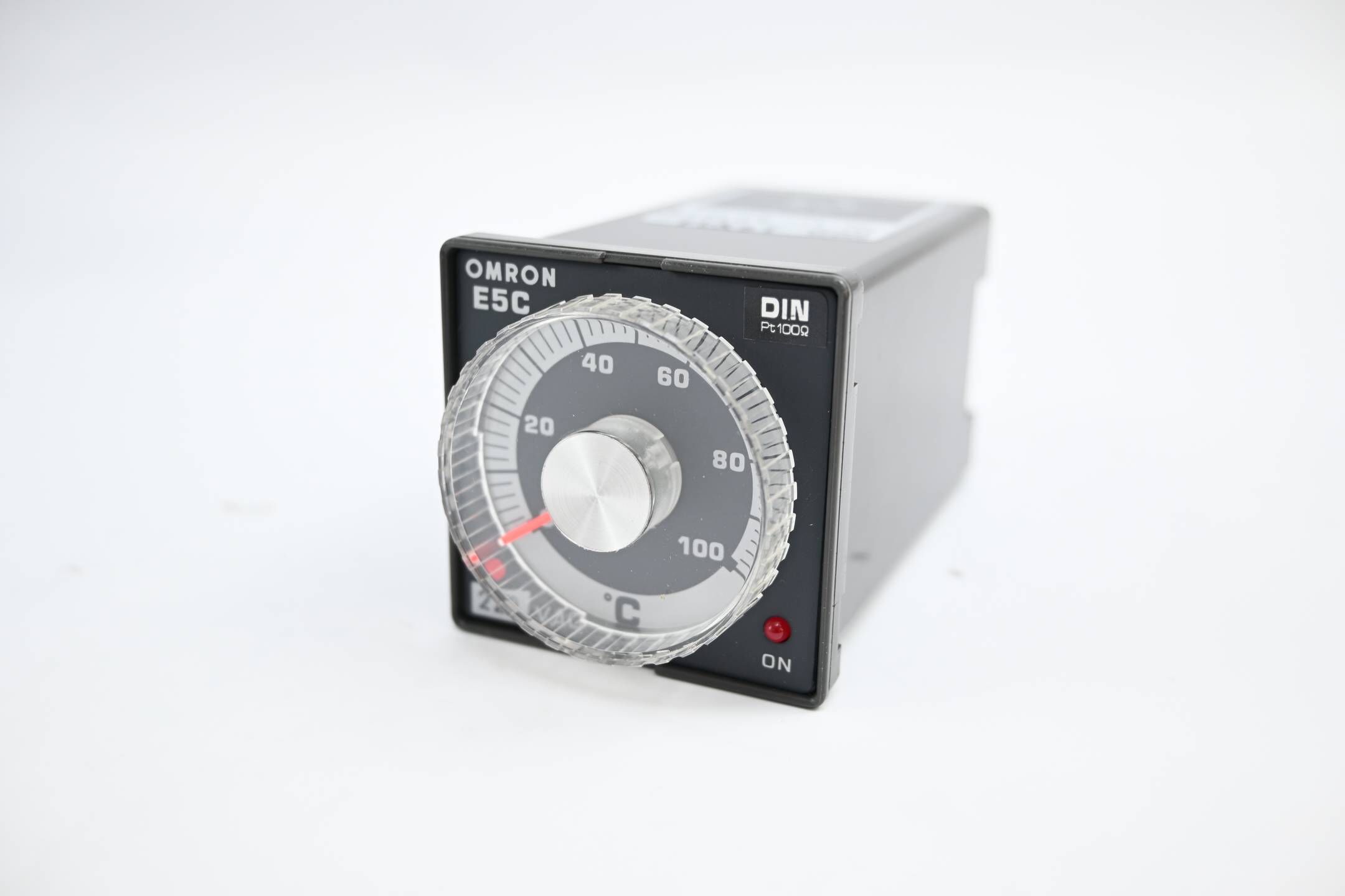 Omron Temperatur Controller 0-100°C 220 VAC ( E5C-4PTDIN )