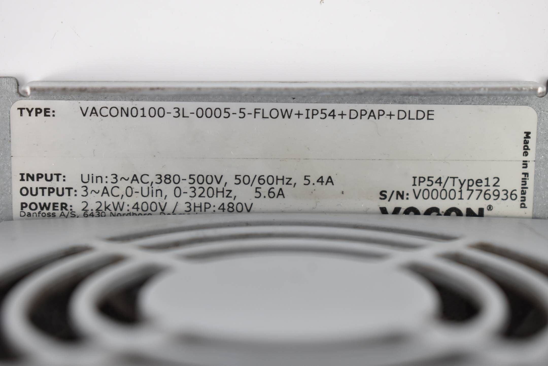Vacon Umrichter 3AC 380-500V 5,4A 2,2Kw VACON0100-3L-0005-5-FLOW+IP54+DPAP+DLDE