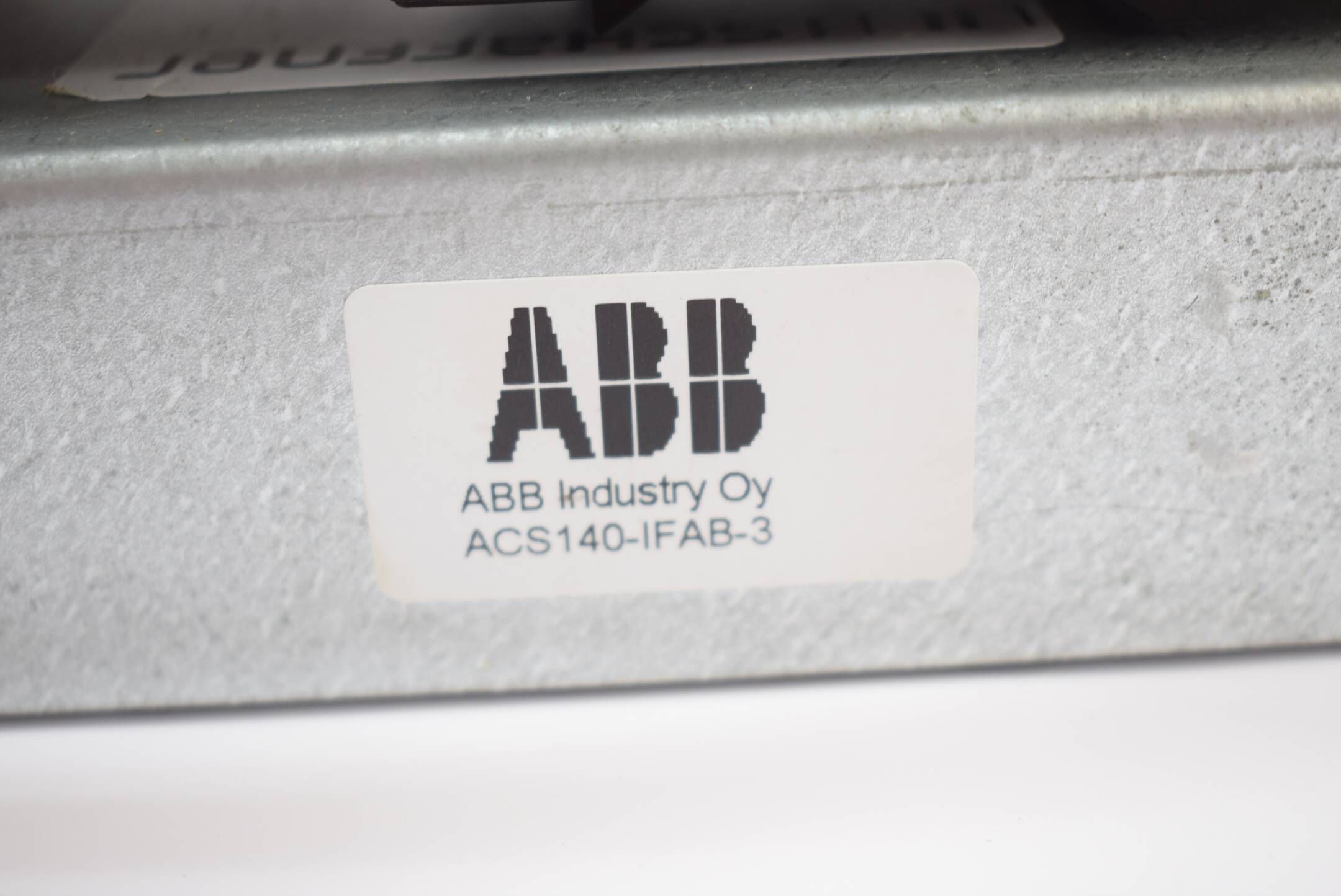 DEFEKT ABB Frequenzumrichter ACS 143-1K6-3 ( inkl. ACS 140-IFAB-3 )