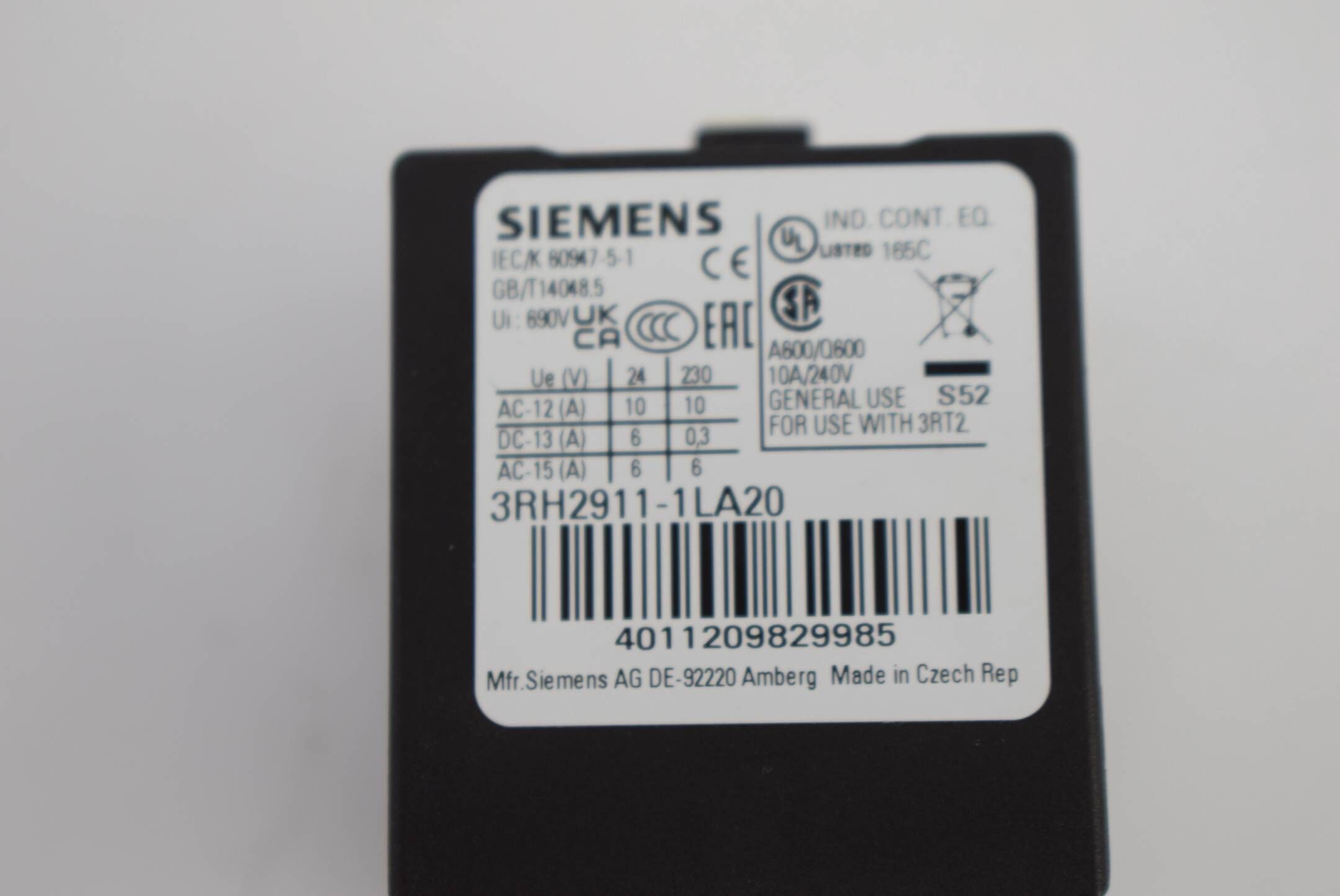 Siemens auxiliary switch on the front 3RH2911-1LA20 ( 3RH2 911-1LA20 ) 