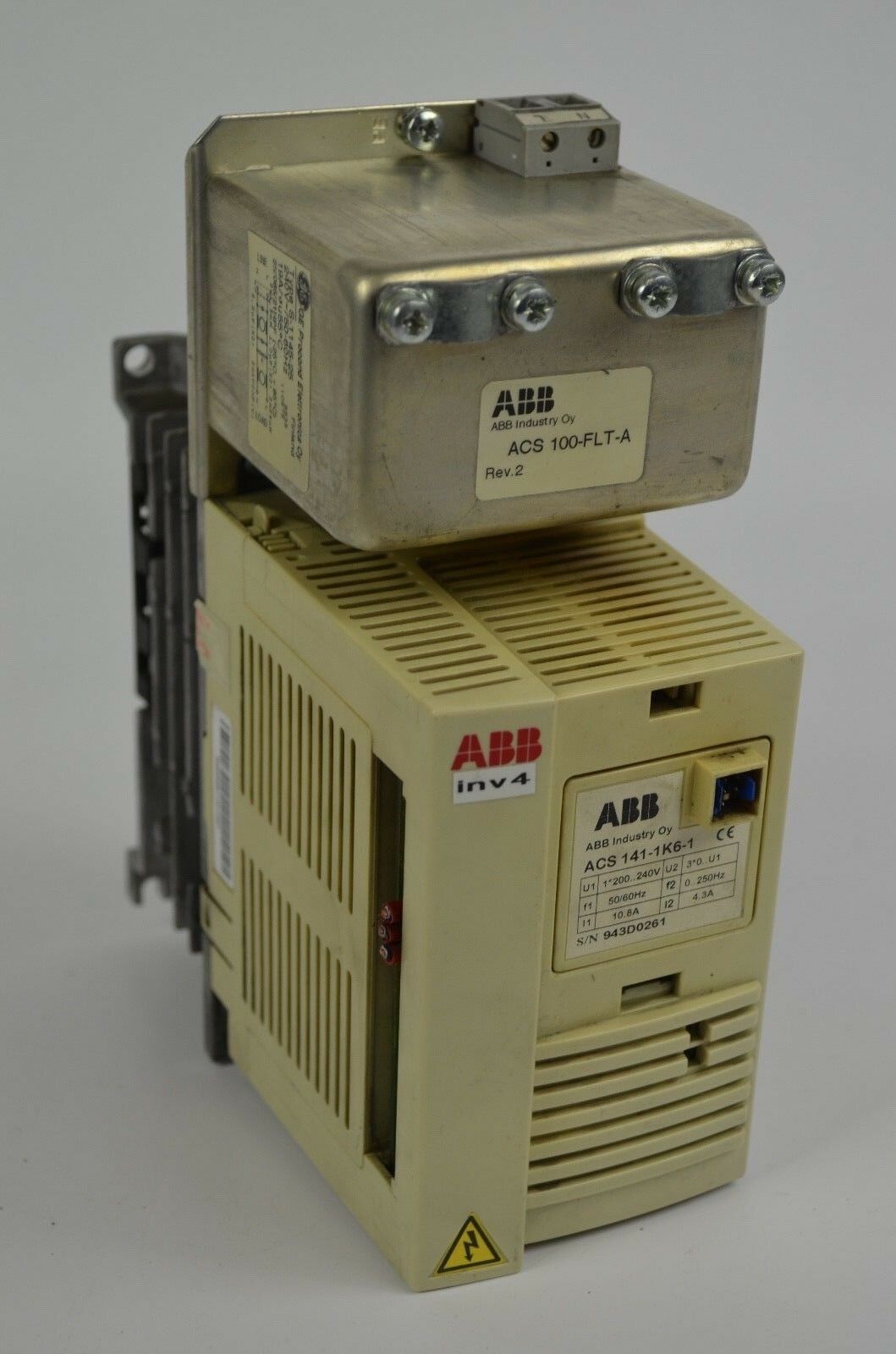 ABB Frequenzumrichter ACS 141-1K6-1 + ACS 100-FLT-A