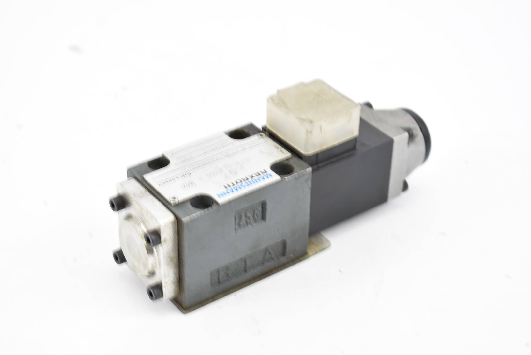 Rexroth Ventil 4WE 6 X7-53/AG24NK4/V ( 53676973 )