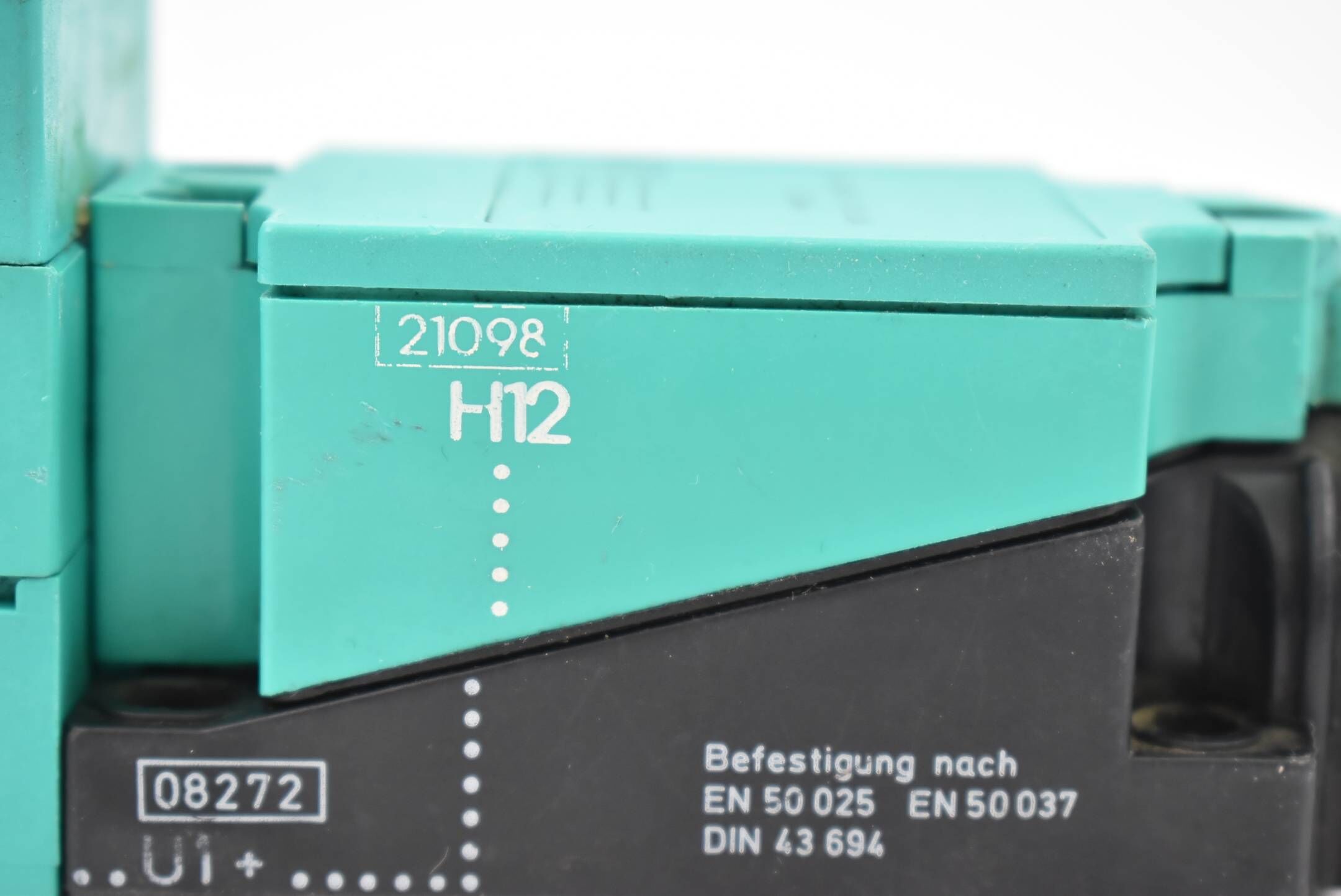 Pepper+Fuchs induktiver Sensor UJ2000 ( 21097 + 21098 )