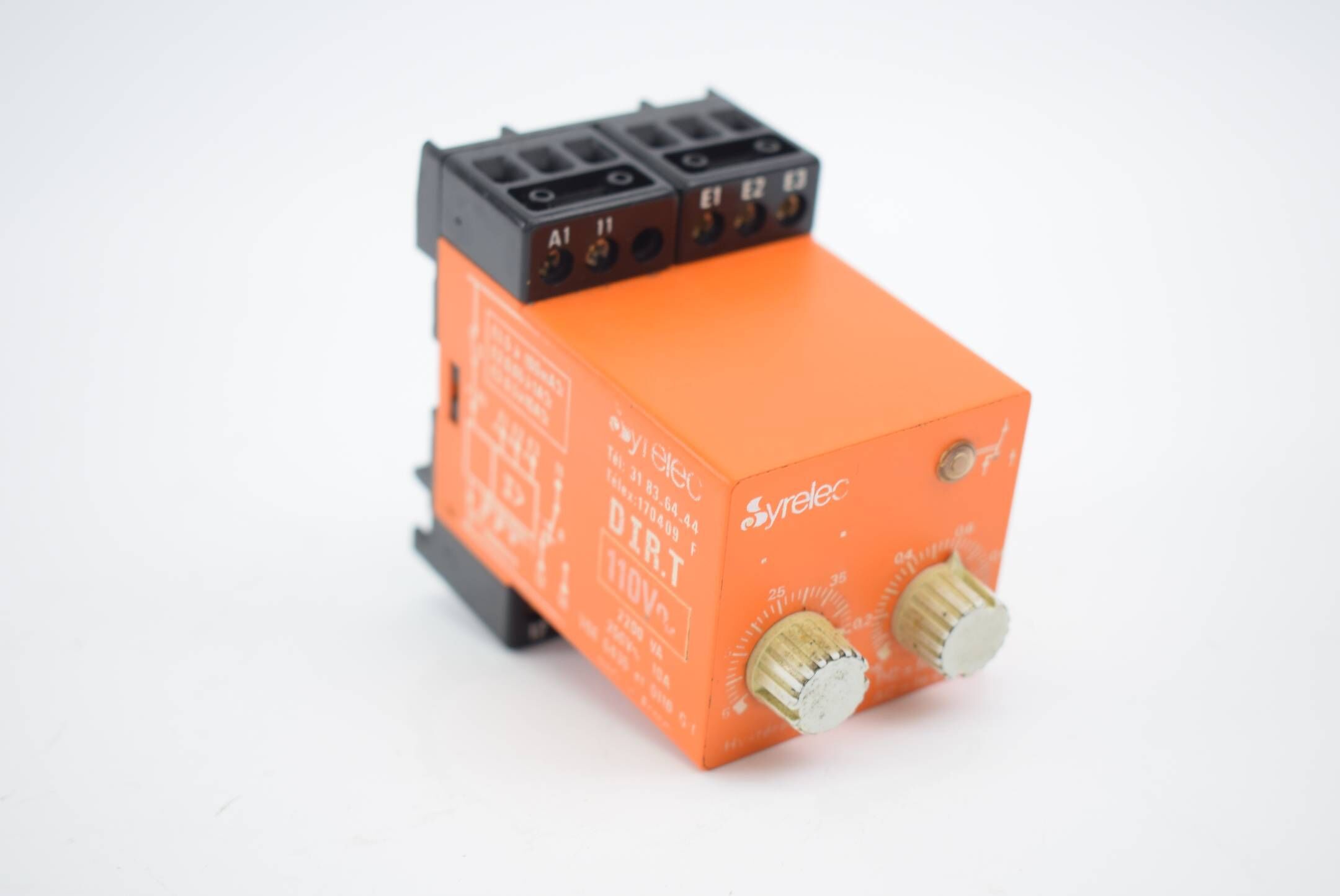 Syrelec Zeitrelais DIR.T 110V ( VDE 0435 )