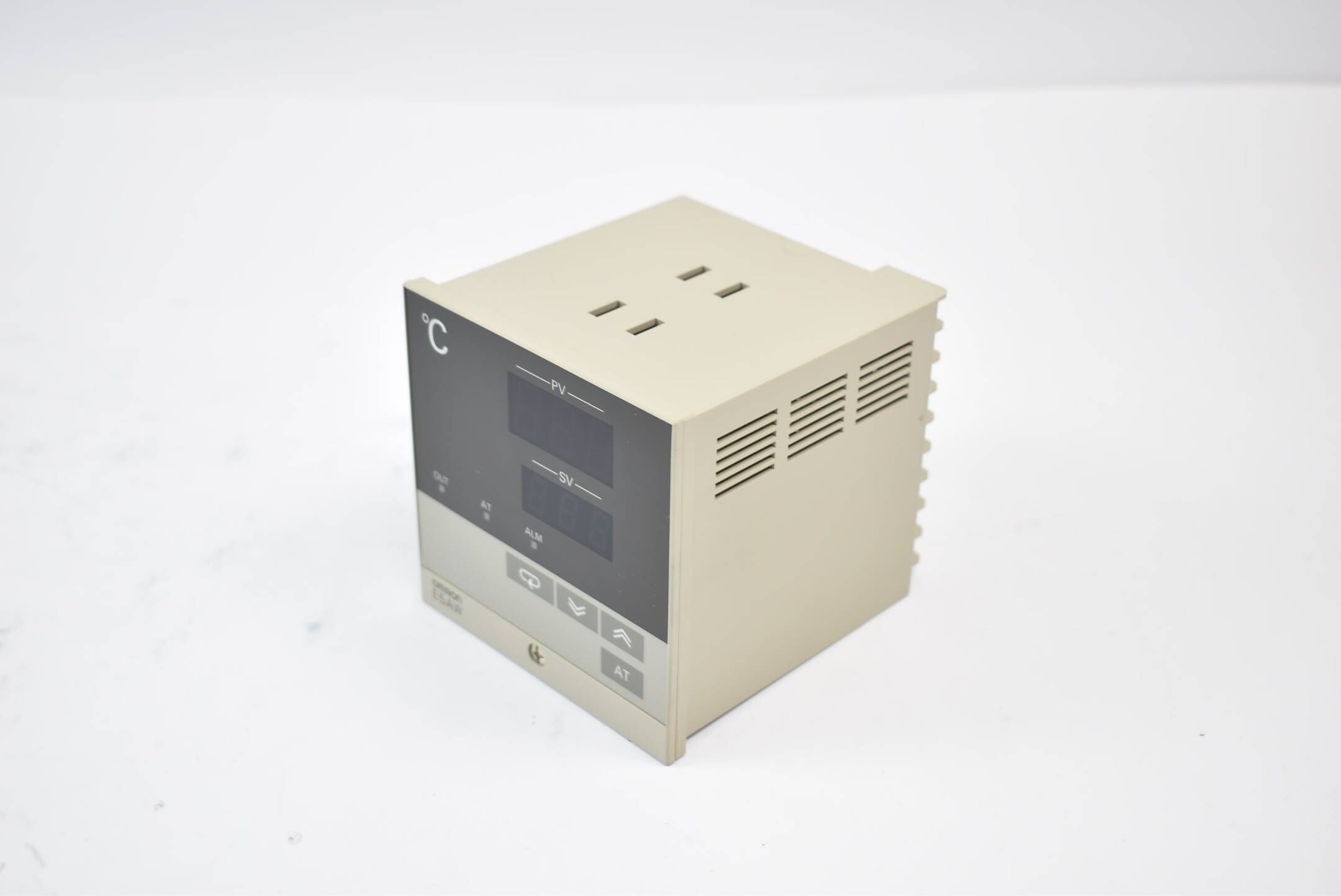 Omron Temperature Controller E5AW-Q1P Multi-Range 100-240 VAC