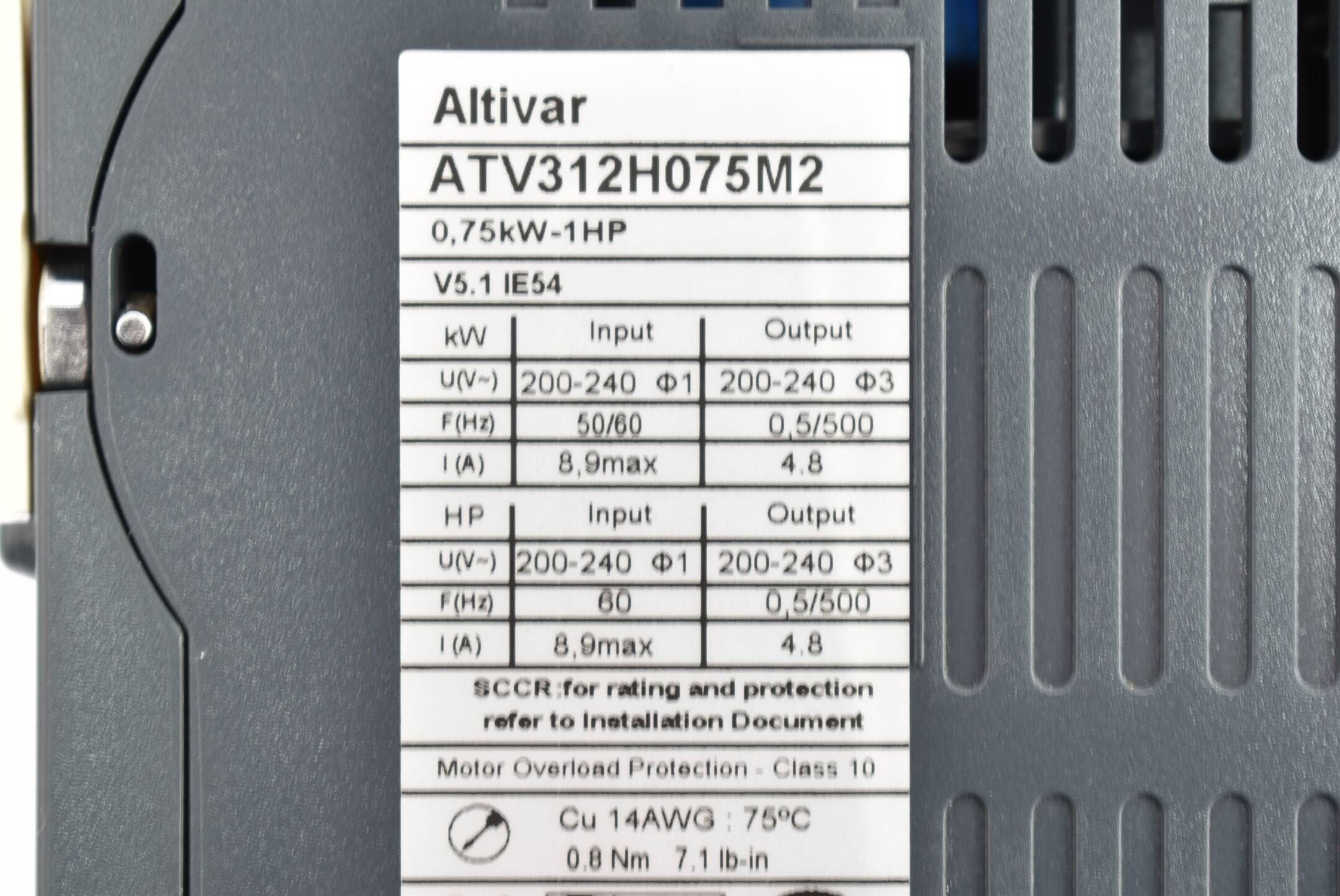 Schneider electric Frequenzumrichter 200-240 V 8,9 A 50/60 Hz ATV312H075M2