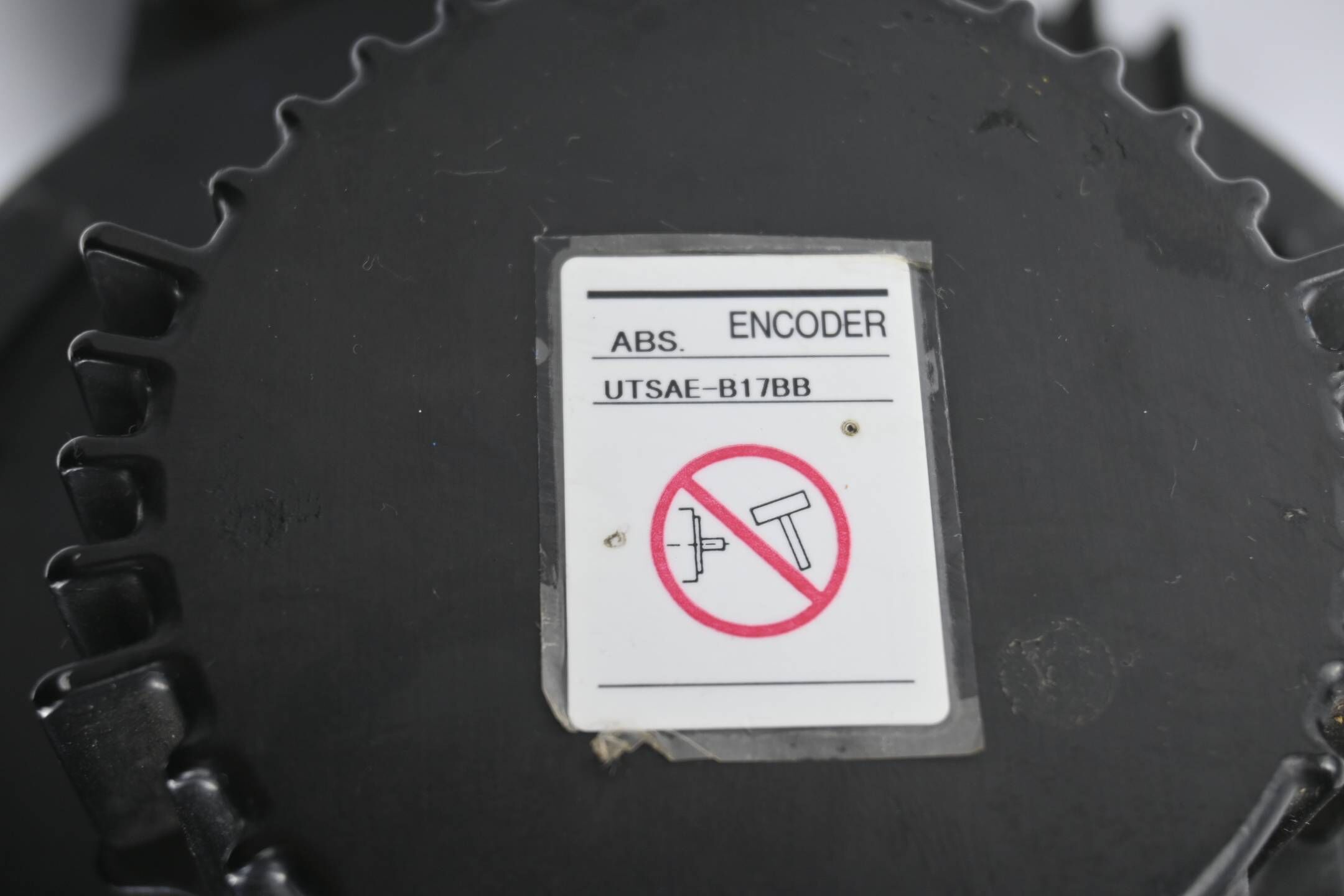 Yaskawa AC Servomotor SGMDH-45A2B-YR13 inkl. Drehgeber UTSAE-B17BB