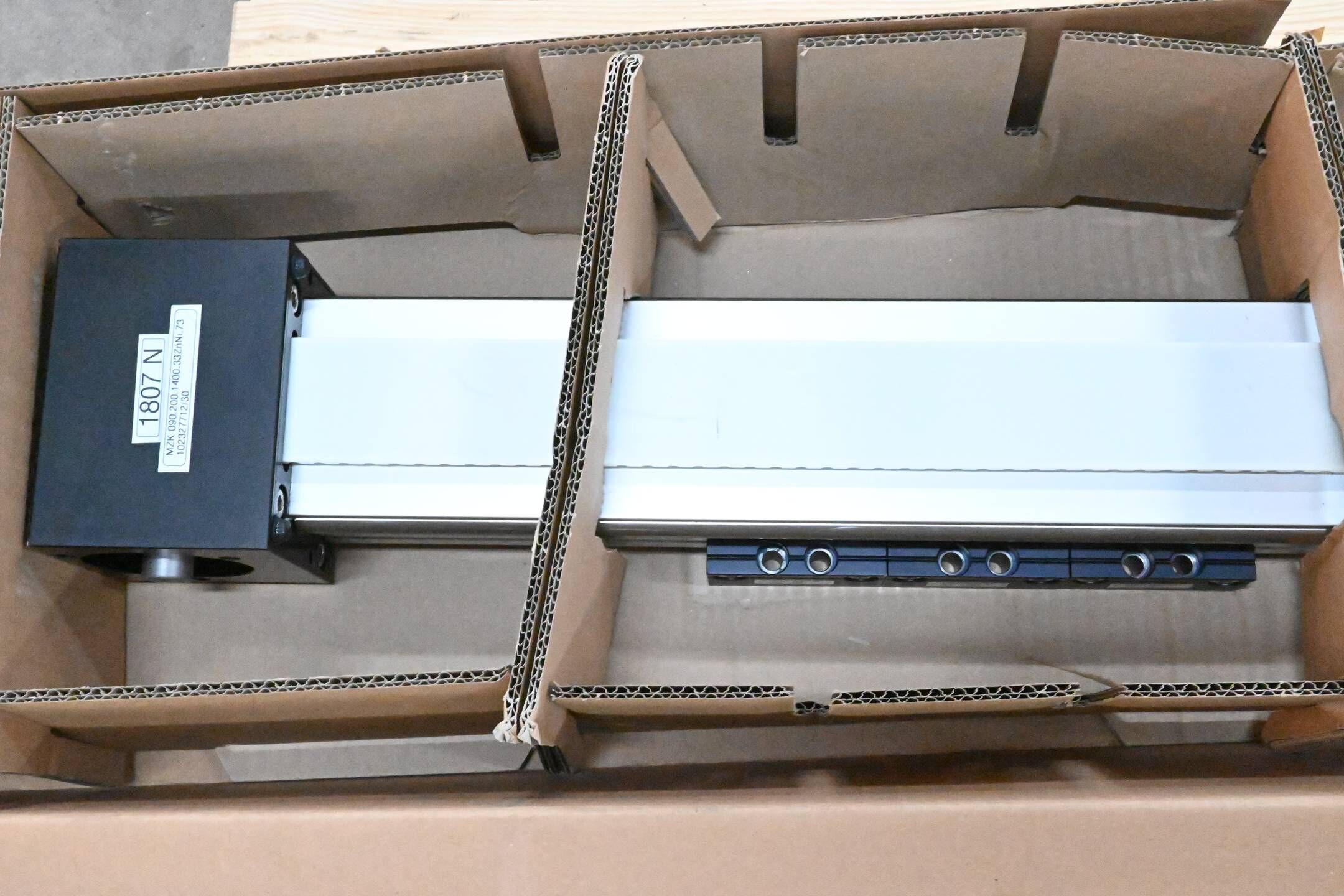 Max GmbH Linearmodul MZK 090.200.1400.33ZnNi.73