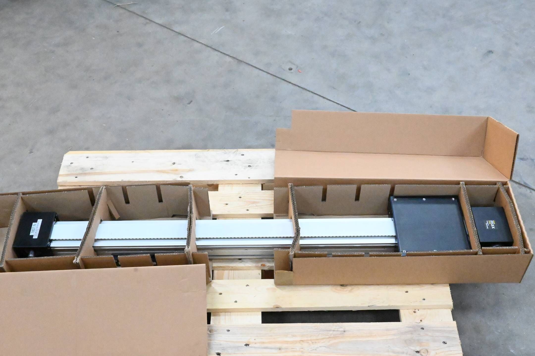 Max GmbH Linearmodul MZK 090.200.1400.33ZnNi.73