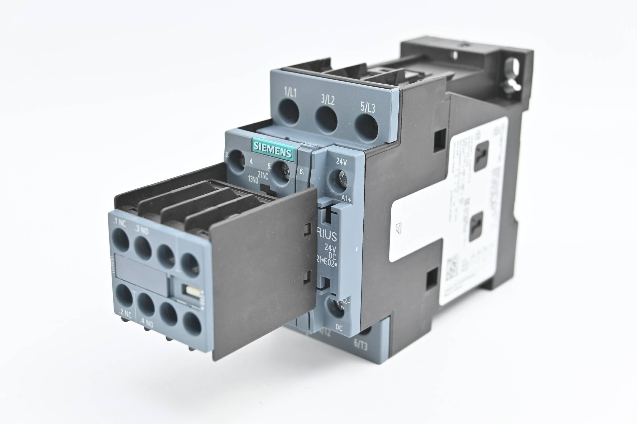 Siemens Sirius Schütz 3RT2025-1BB44 inkl. Hilfsschalterblock 3RH2911-1HA11