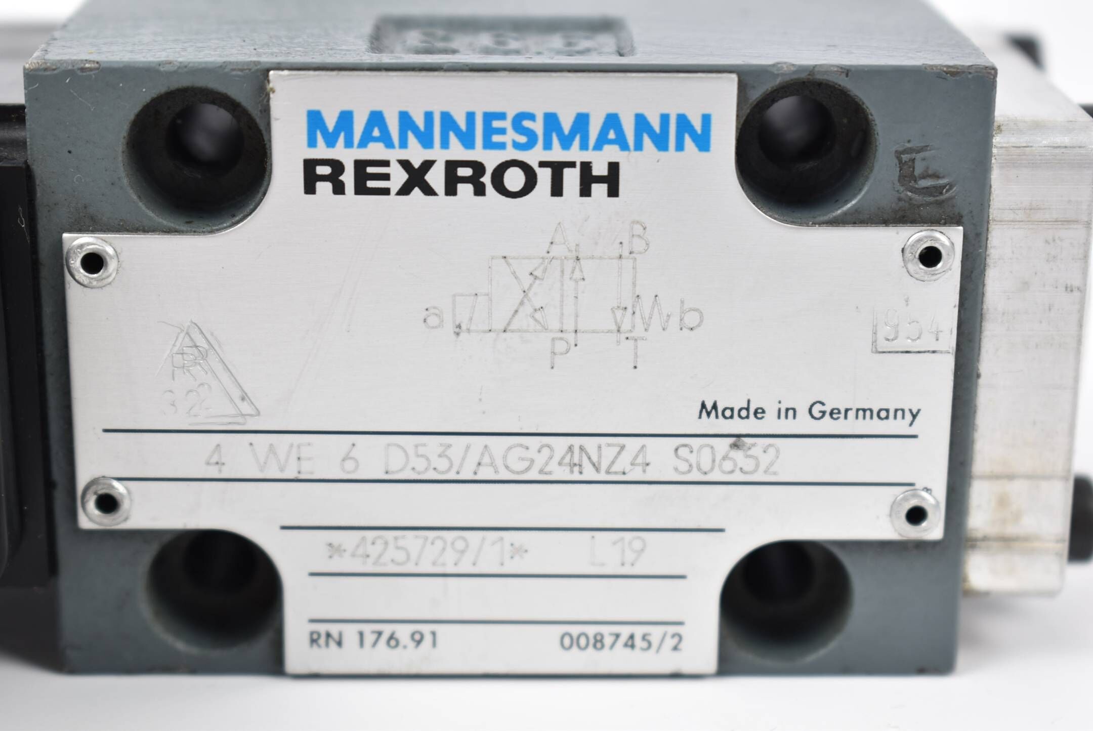 Mannesmann Rexroth Wege-Schieberventil 4 WE 6 D53/AG24NZ4 S0652