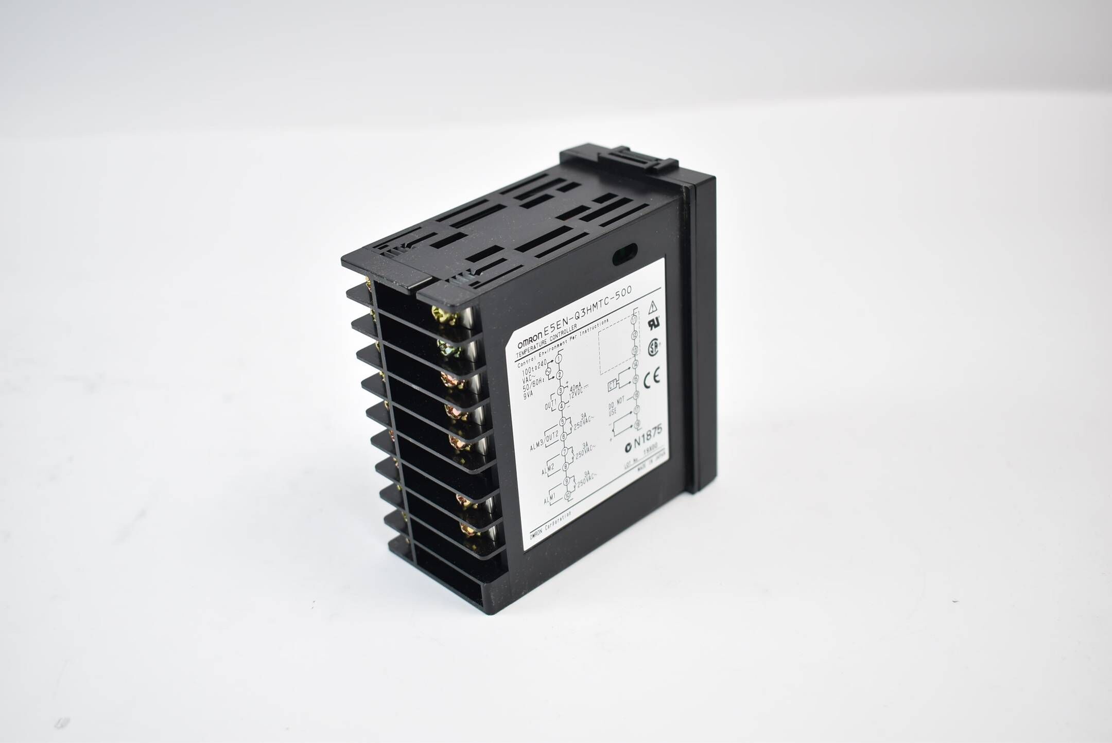 Omron Temperature Controller E5EN-Q3HMTC-500 Multi-Range 100-240 VAC