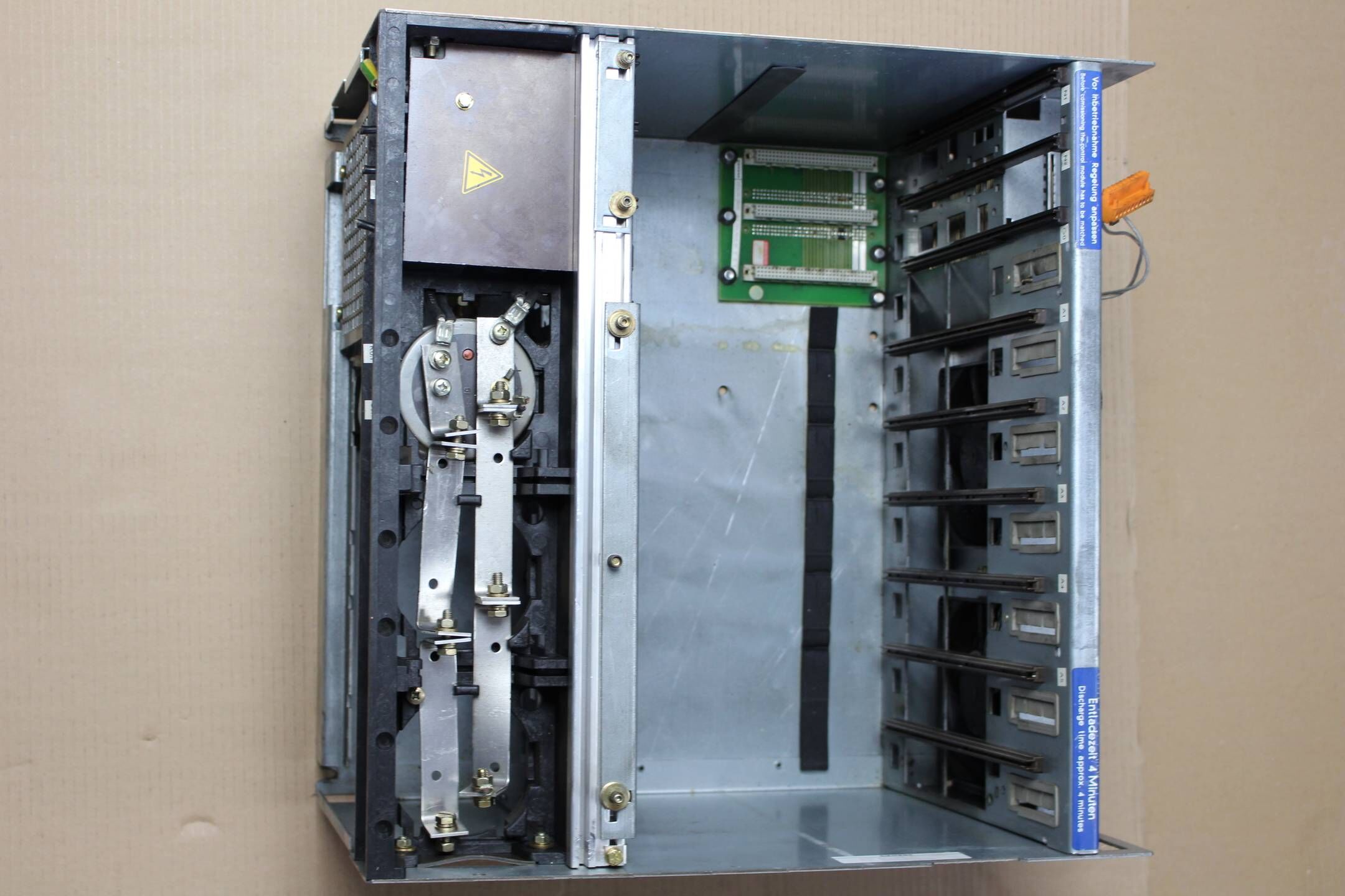 Siemens simodrive Rack  6SC6101-4B-Z ( 6SC 6101-4B-Z  ) 