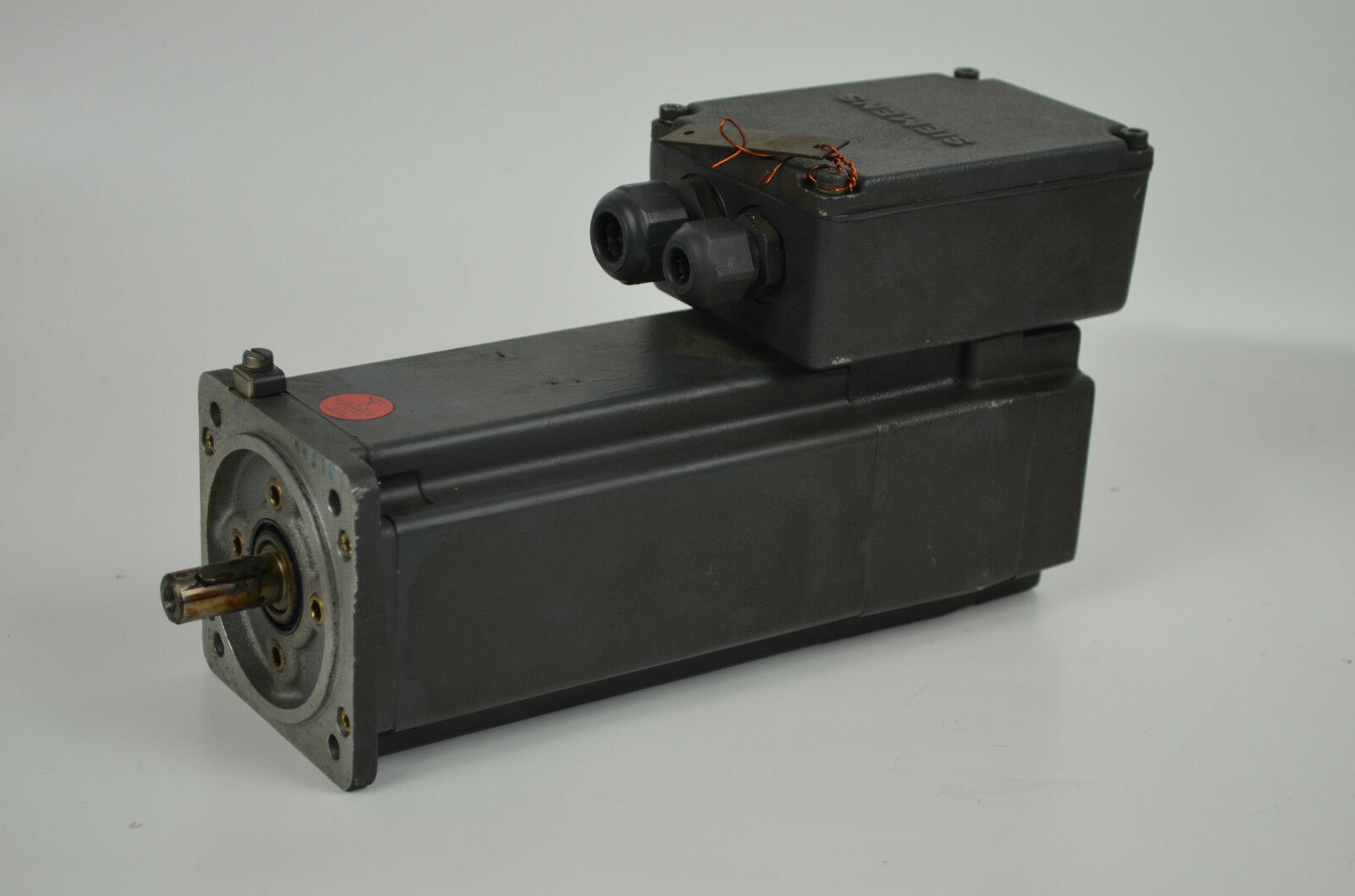 Siemens Permanent-Magnet-Motor 1FS5044-0AF01-0-Z ( 1FS5 044-0AF01-0-Z )