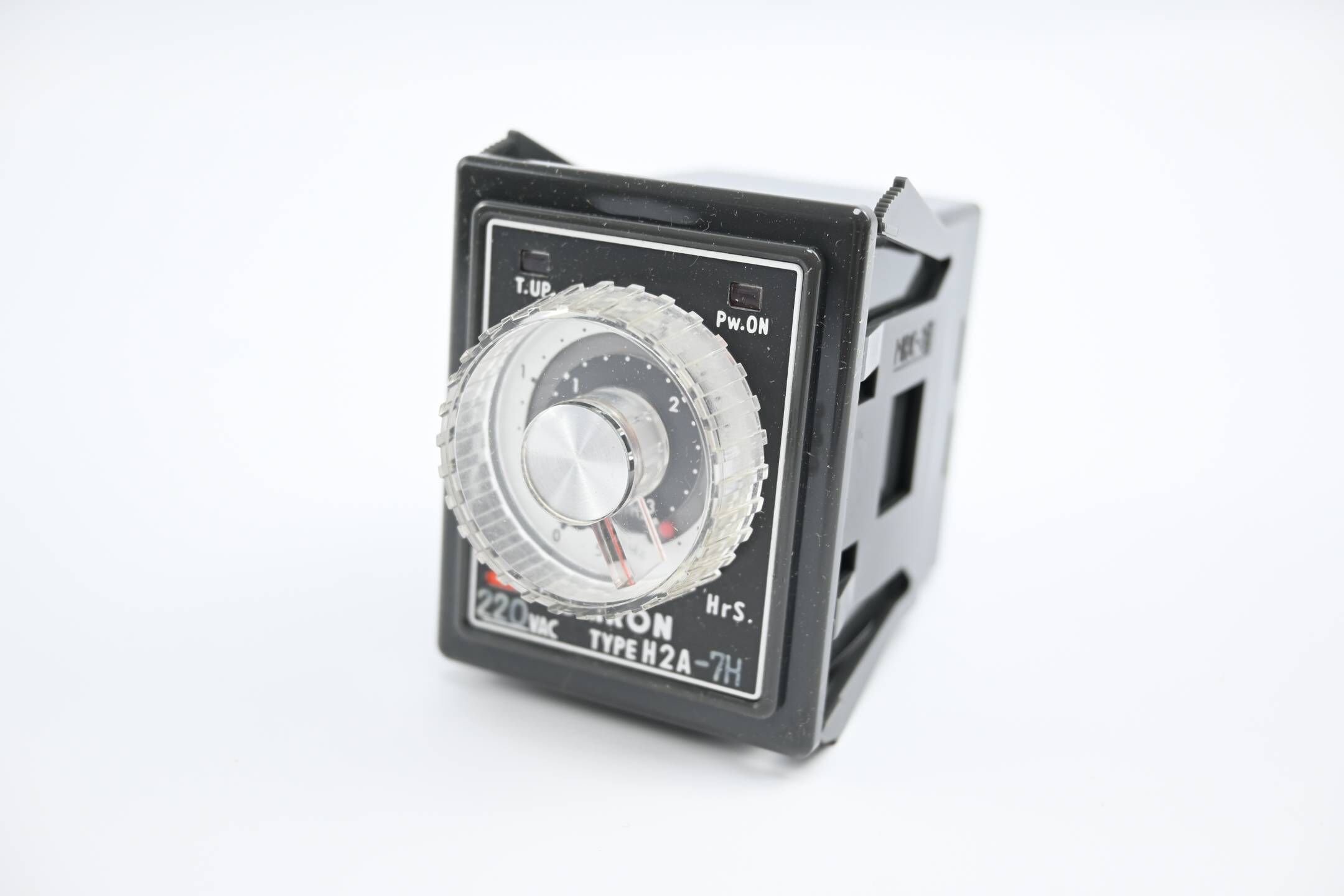 Omron Motor Driven Timer 3.5h 220 VAC ( H2A-7H )