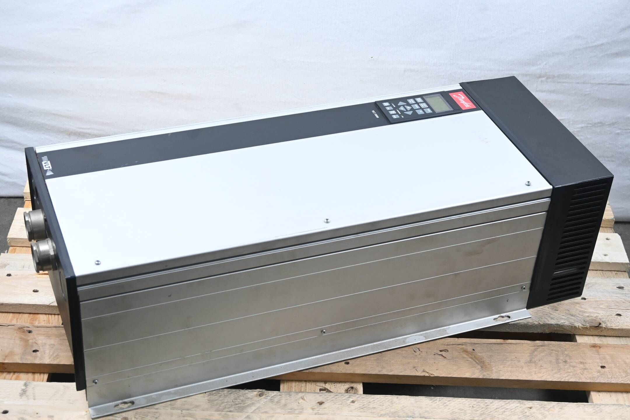 Danfoss Frequenzumrichter VLT5062PT5C54SBR3DLF00A00C0 ( 175Z4816 ) 76.2kVA