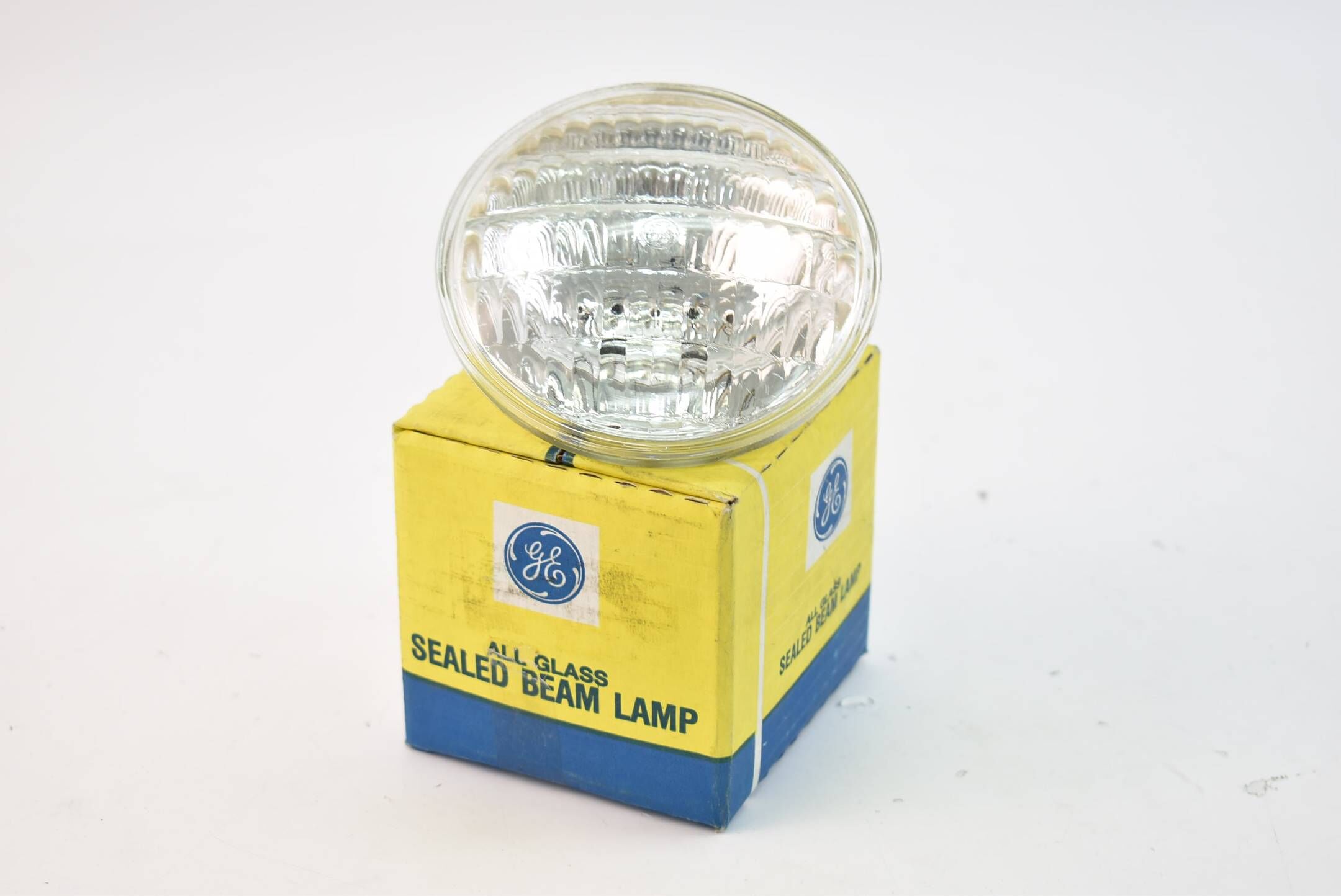 General Electric Sealed Beam Lamp 4340 48V 80W